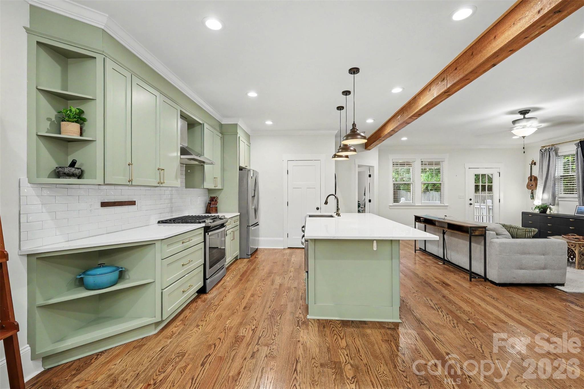 main property photo 5