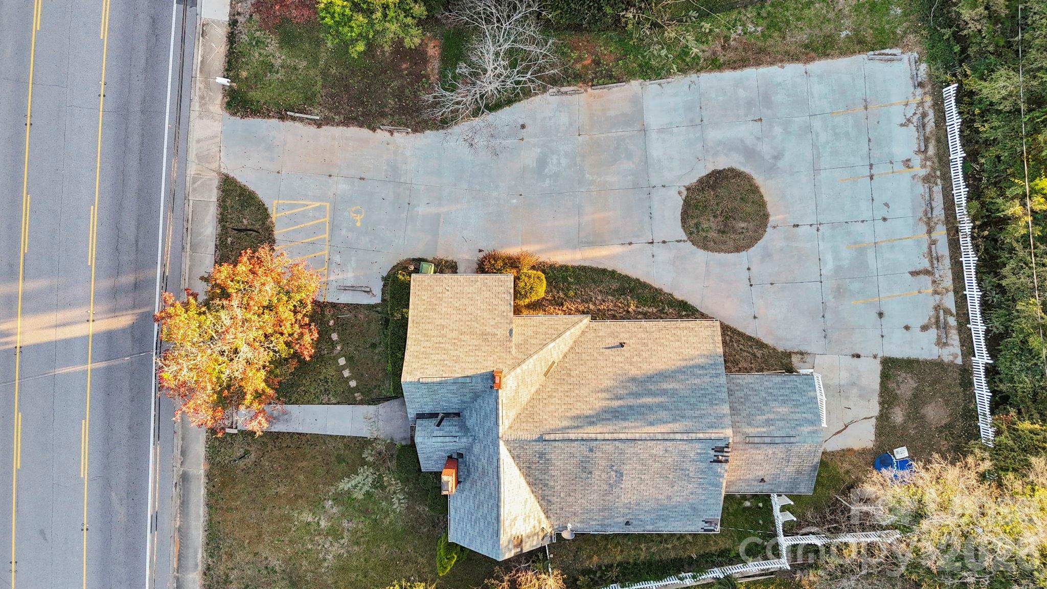 main property photo 10