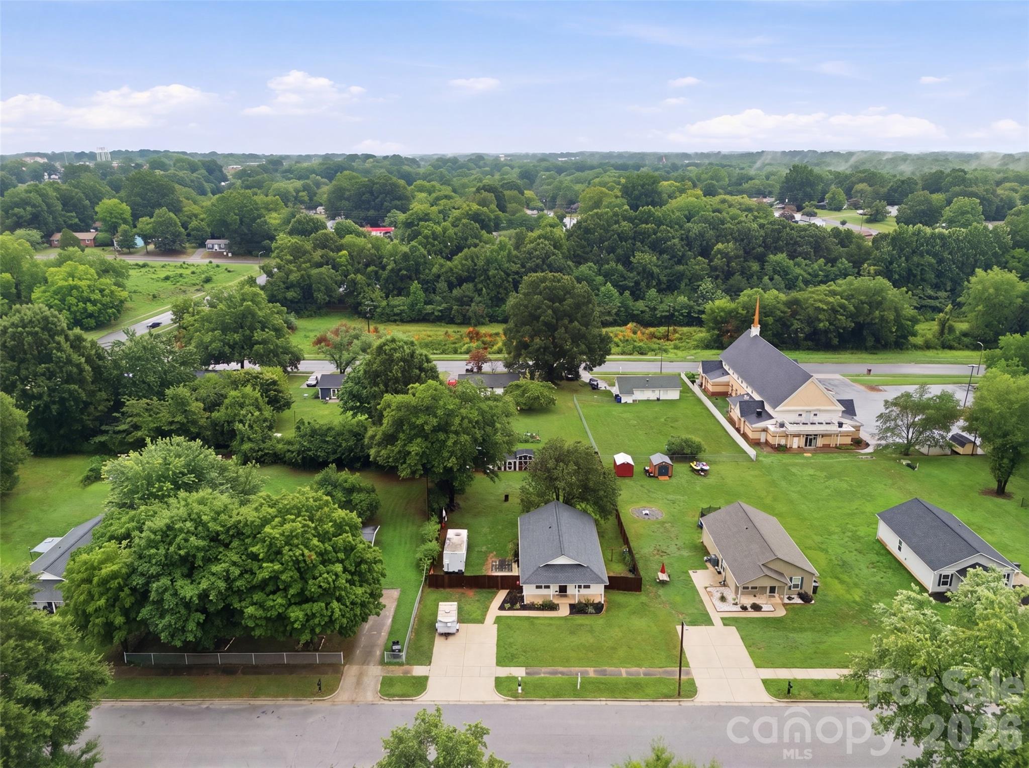 main property photo 28