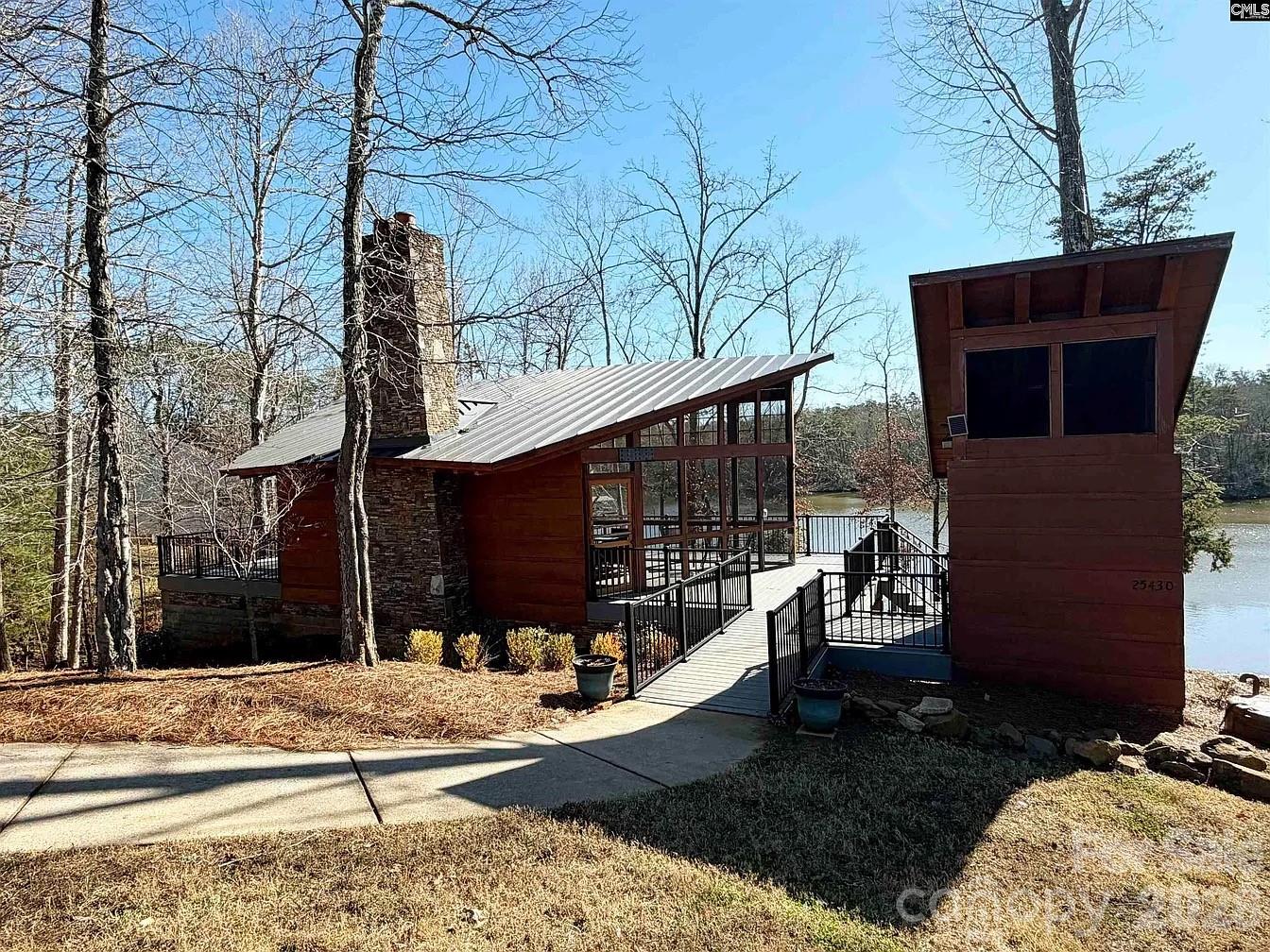 main property photo 16