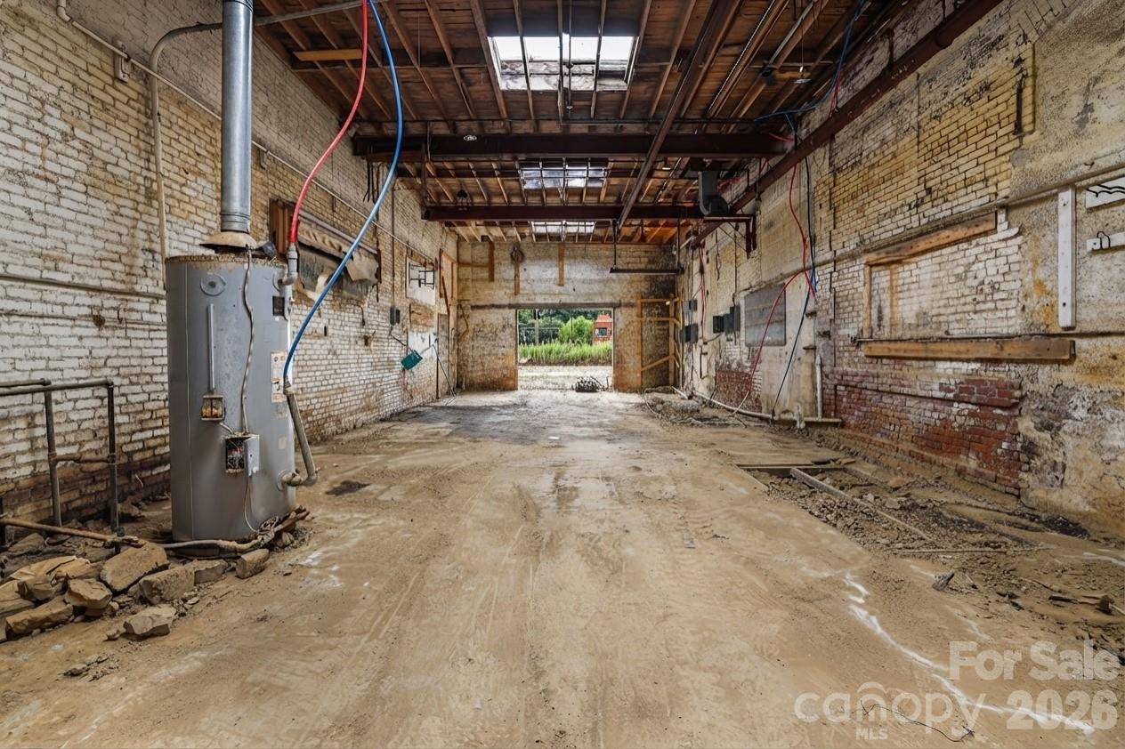main property photo 19