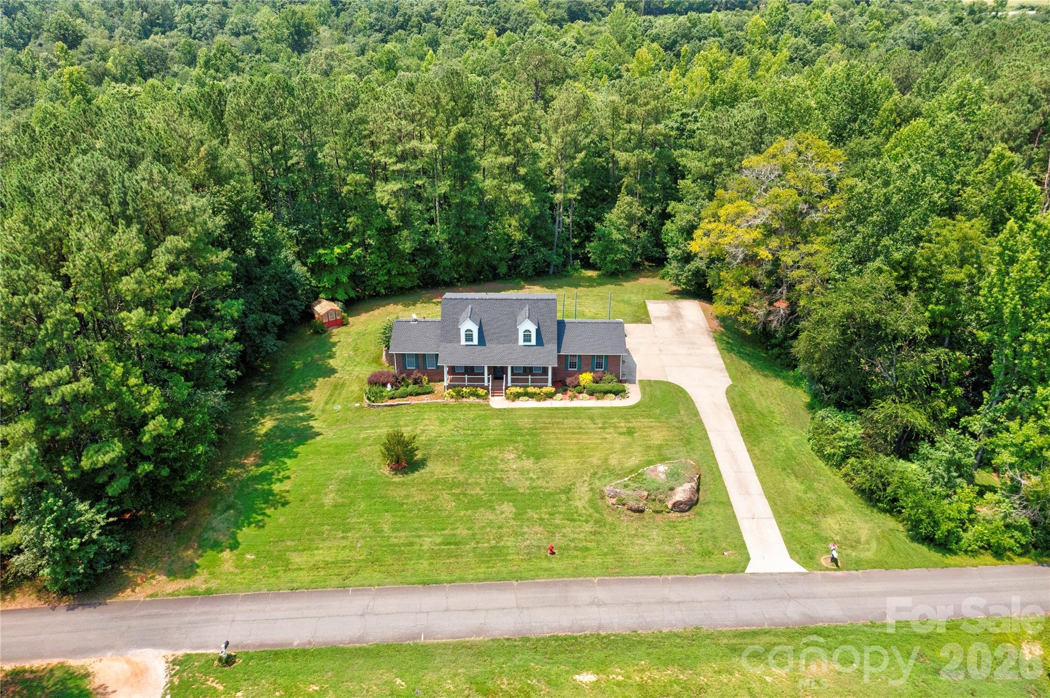 main property photo 28