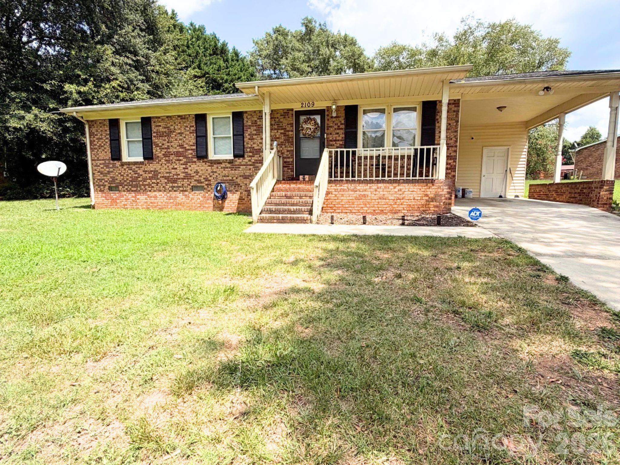 main property photo 0