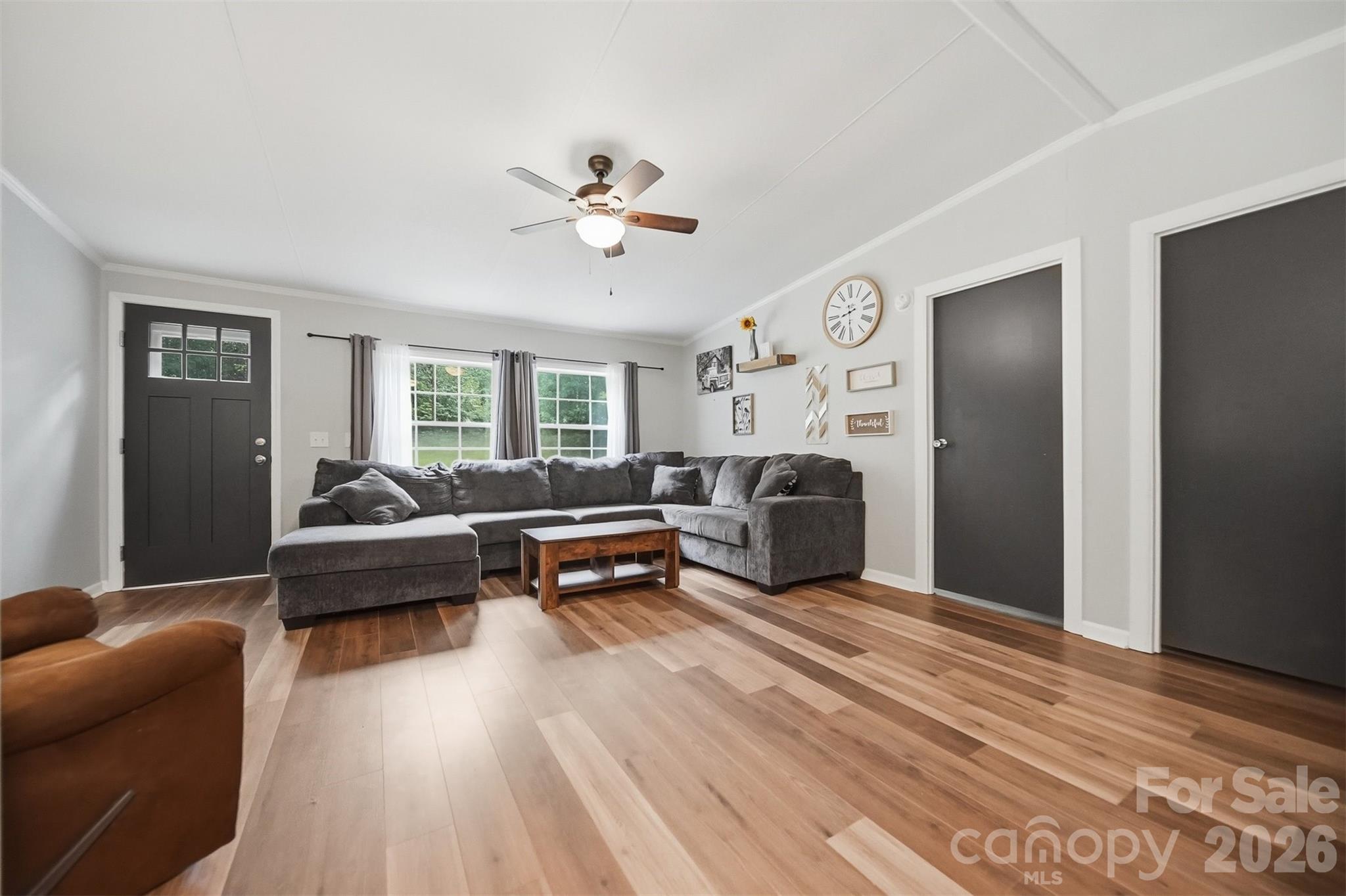main property photo 4