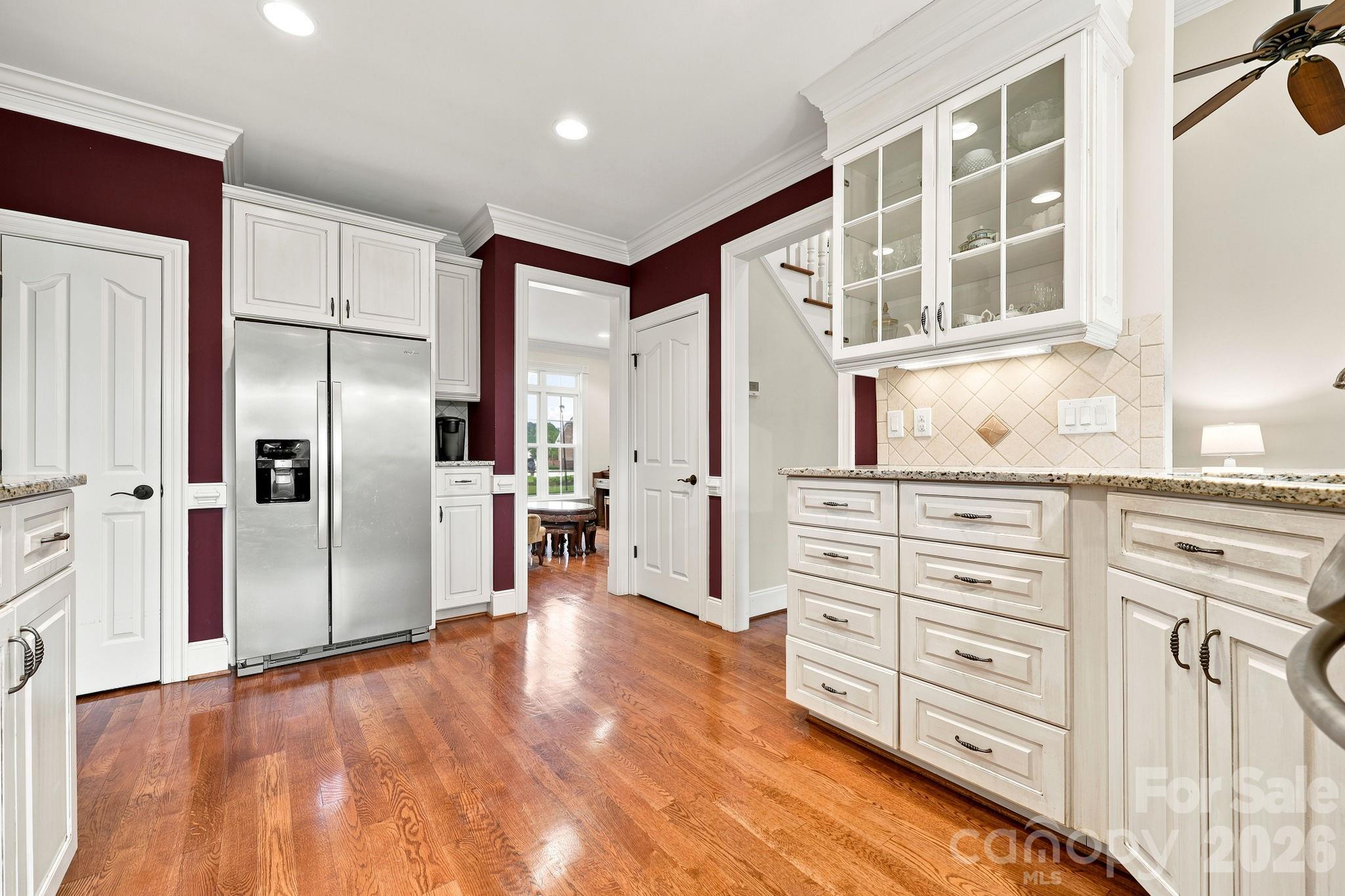 main property photo 10