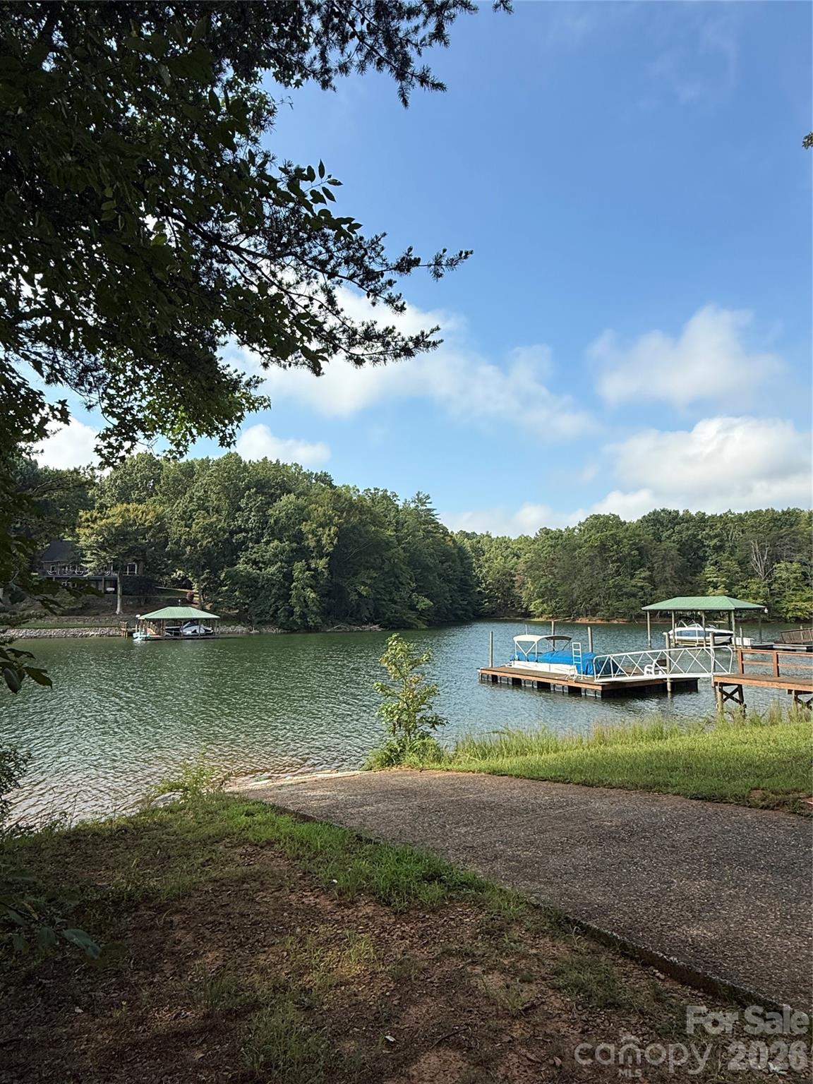 main property photo 40