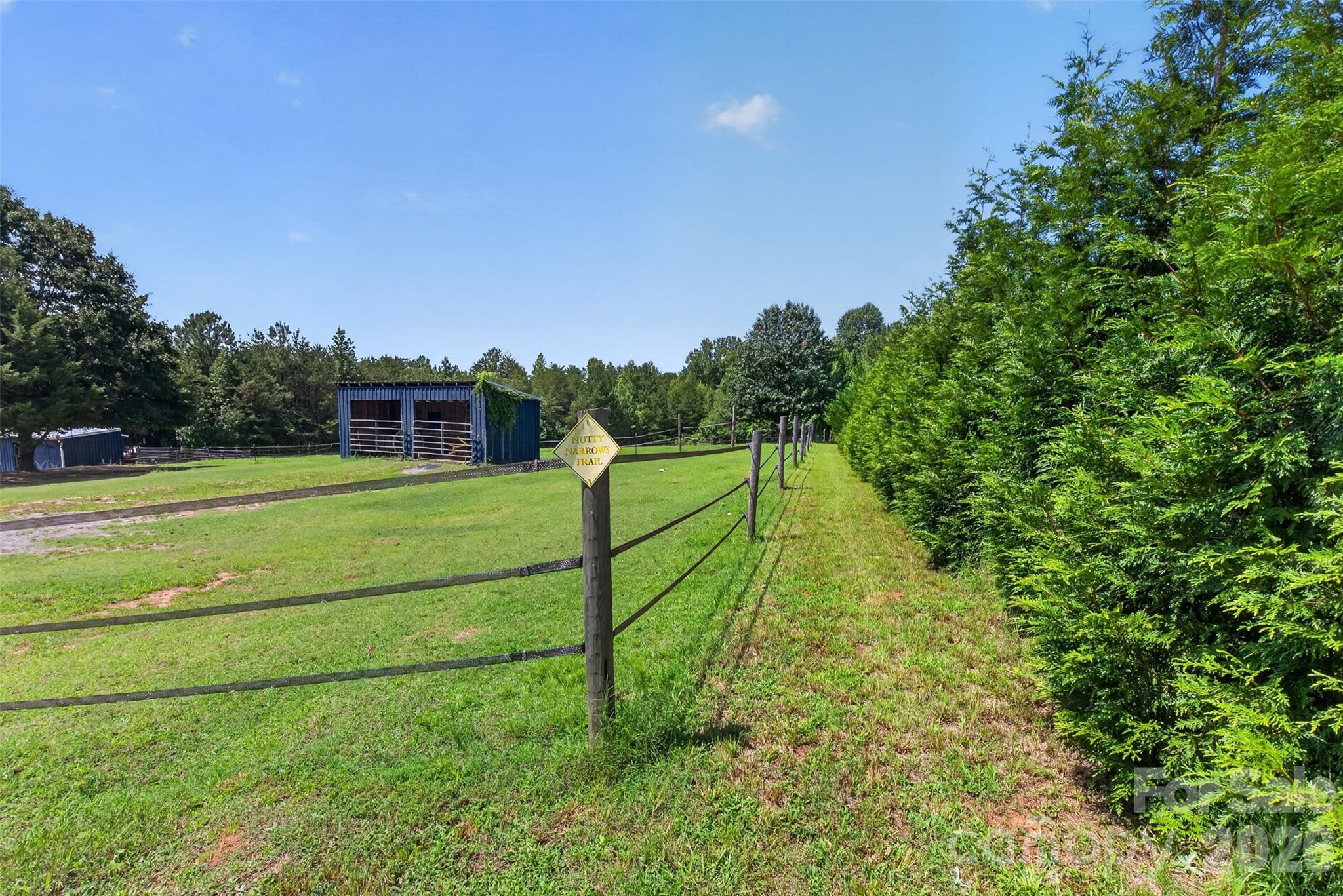 main property photo 34
