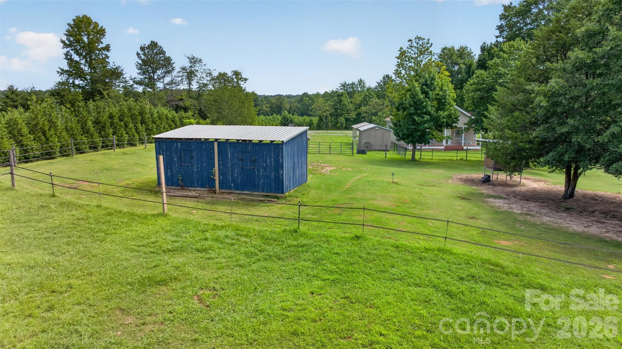 main property photo 37