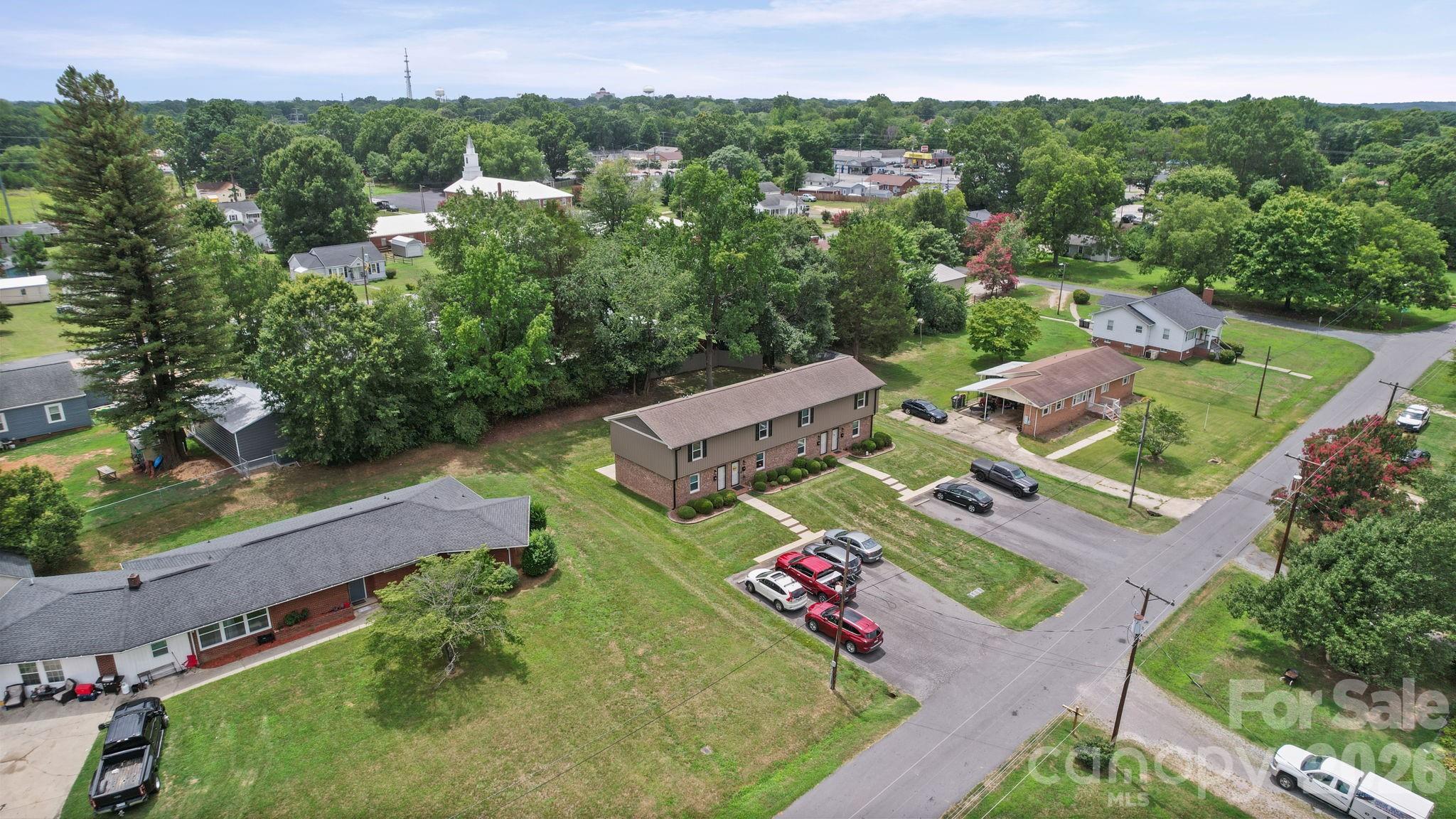 main property photo 28