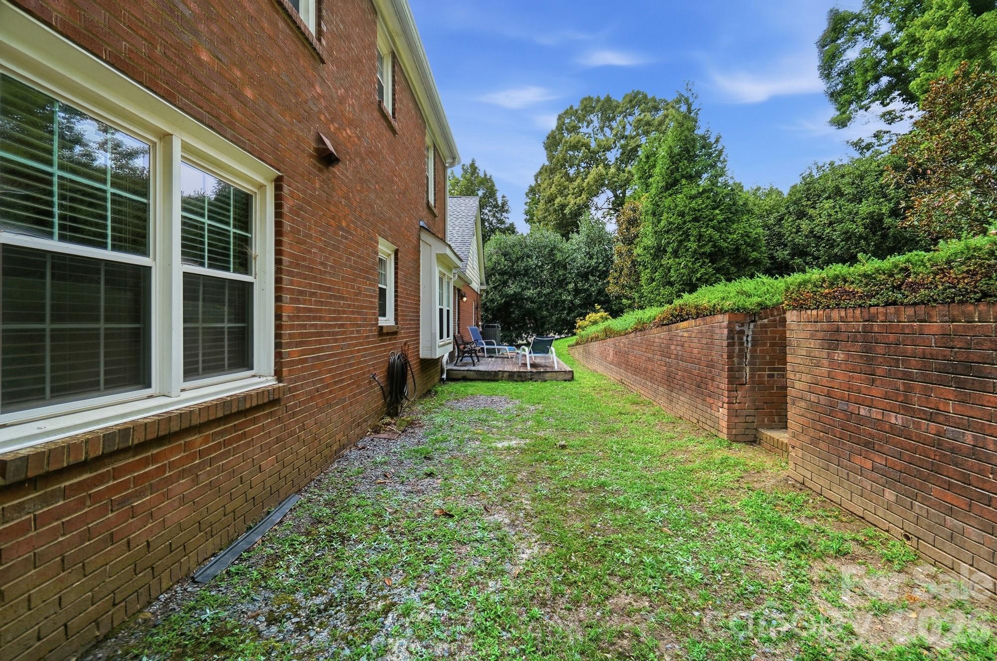main property photo 41