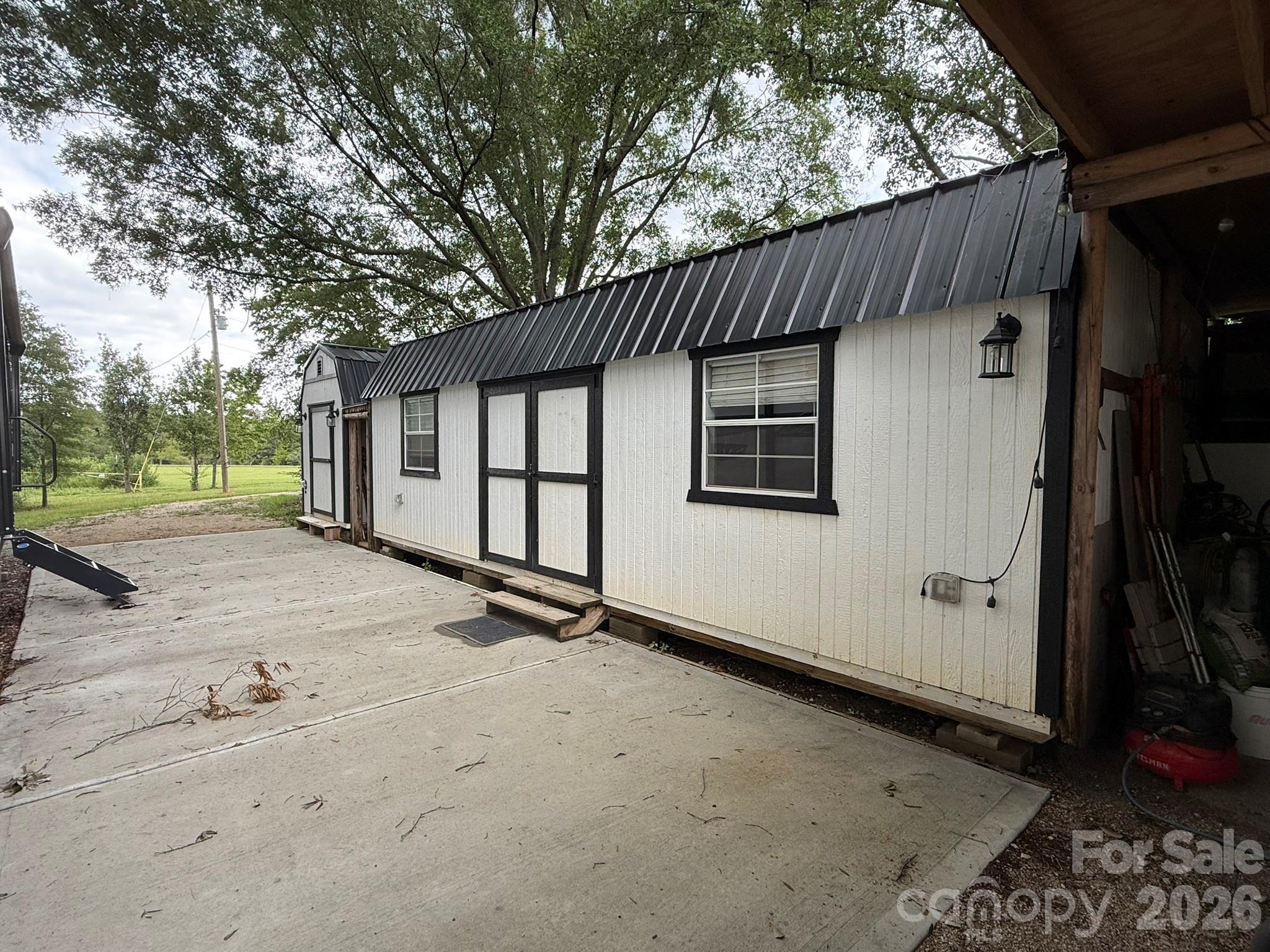 main property photo 39