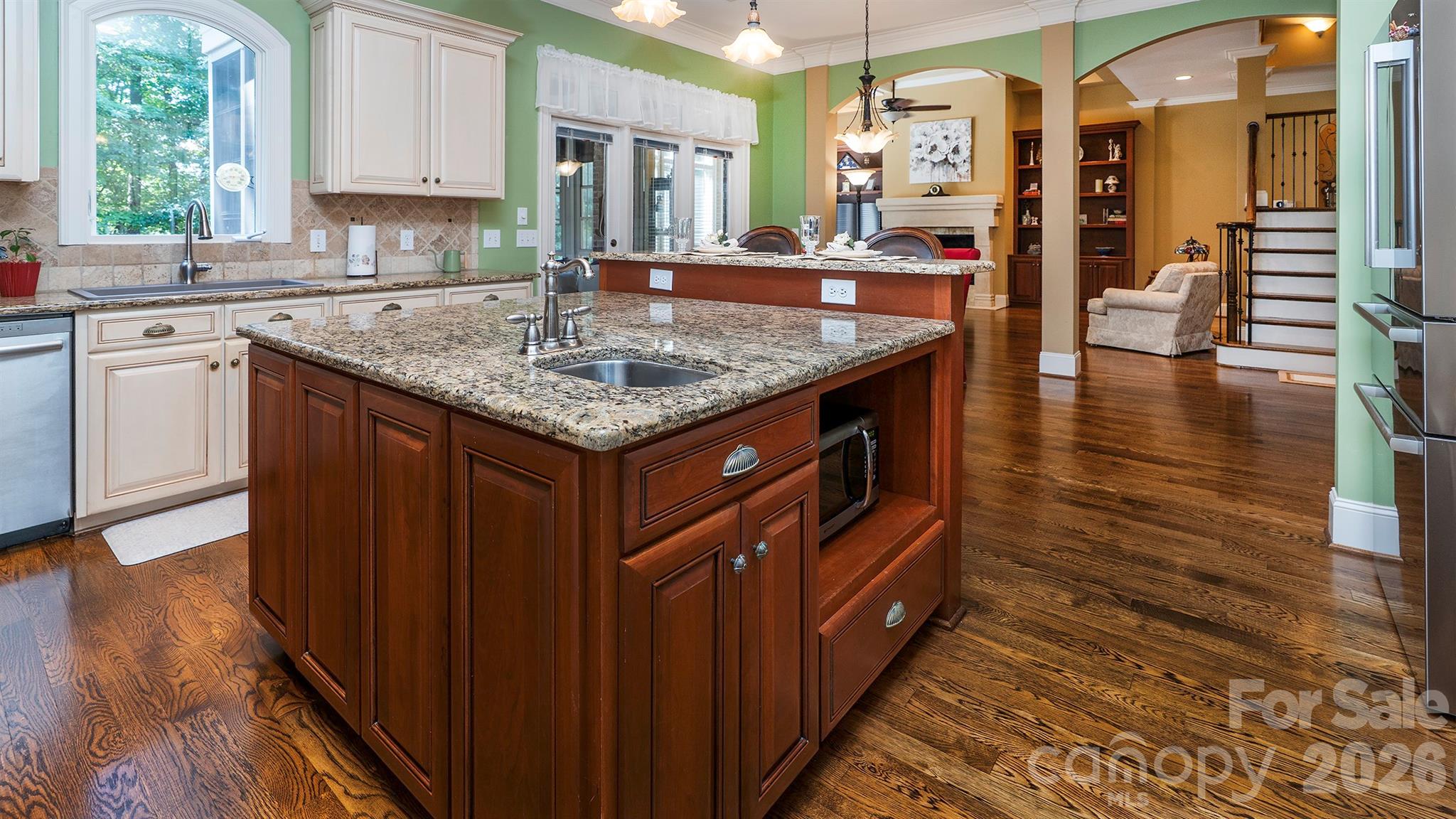 main property photo 10