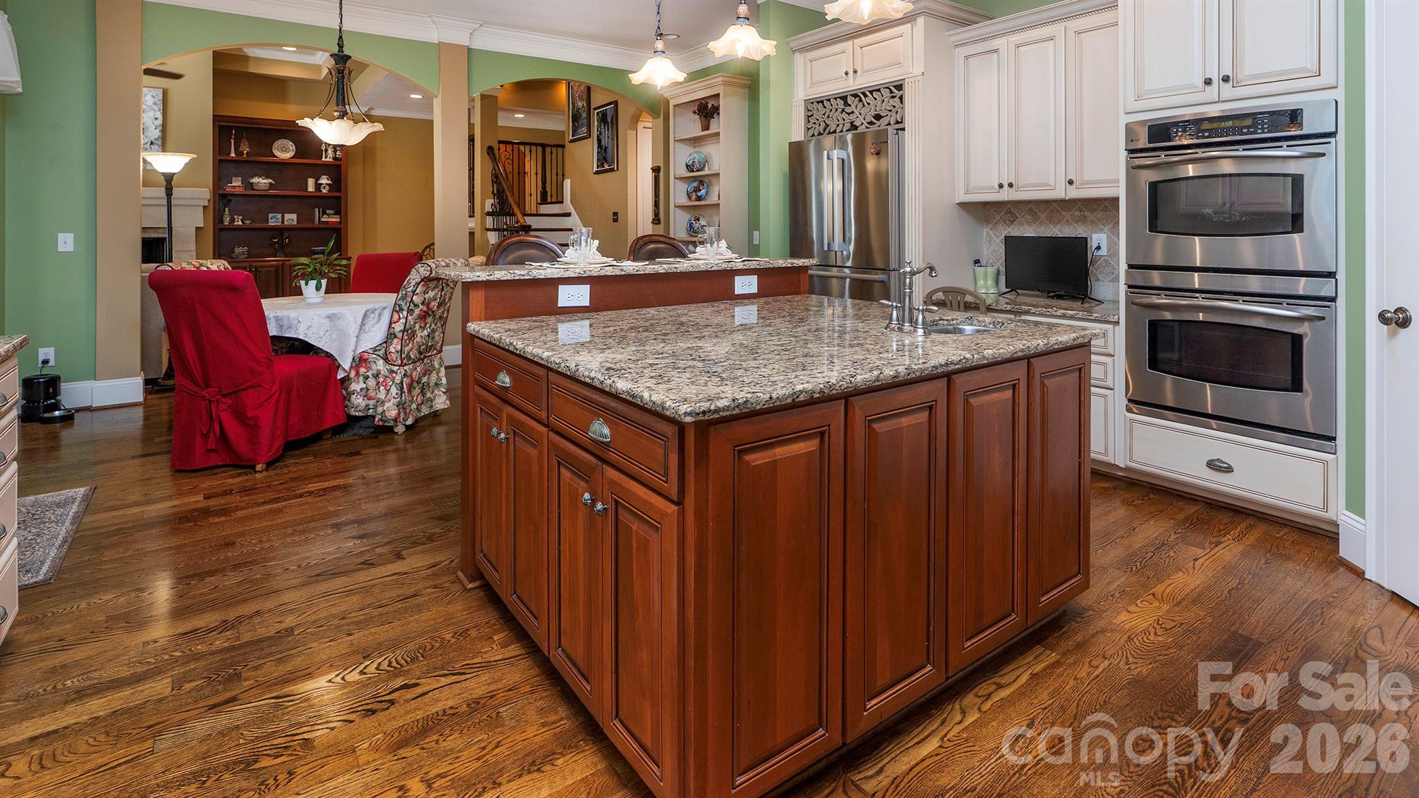 main property photo 12