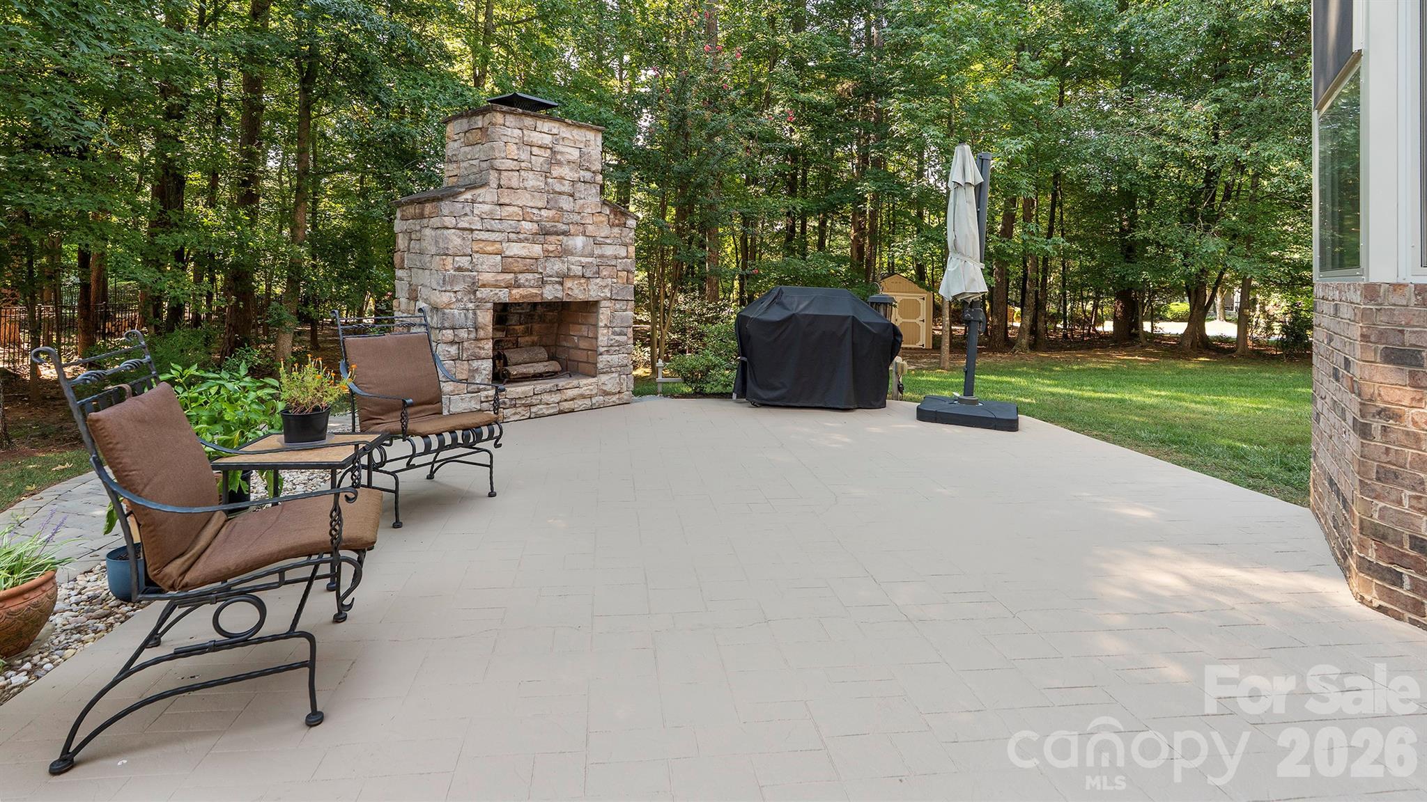 main property photo 30