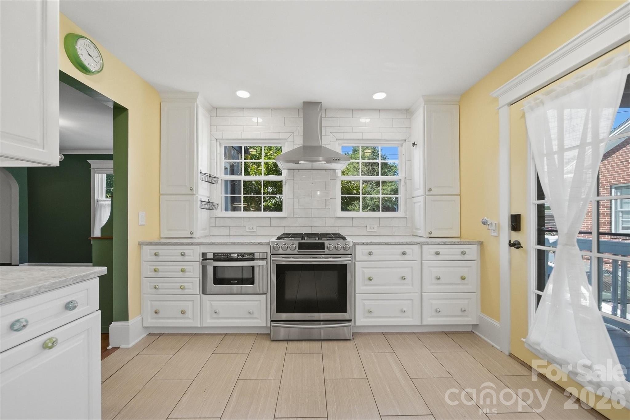 main property photo 7