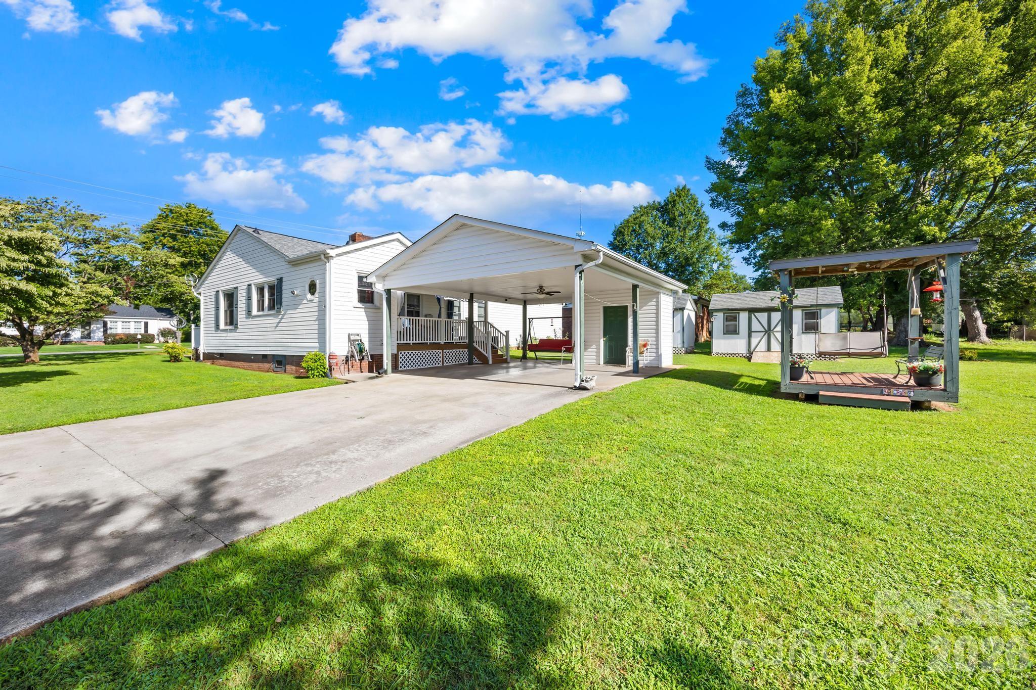 main property photo 25