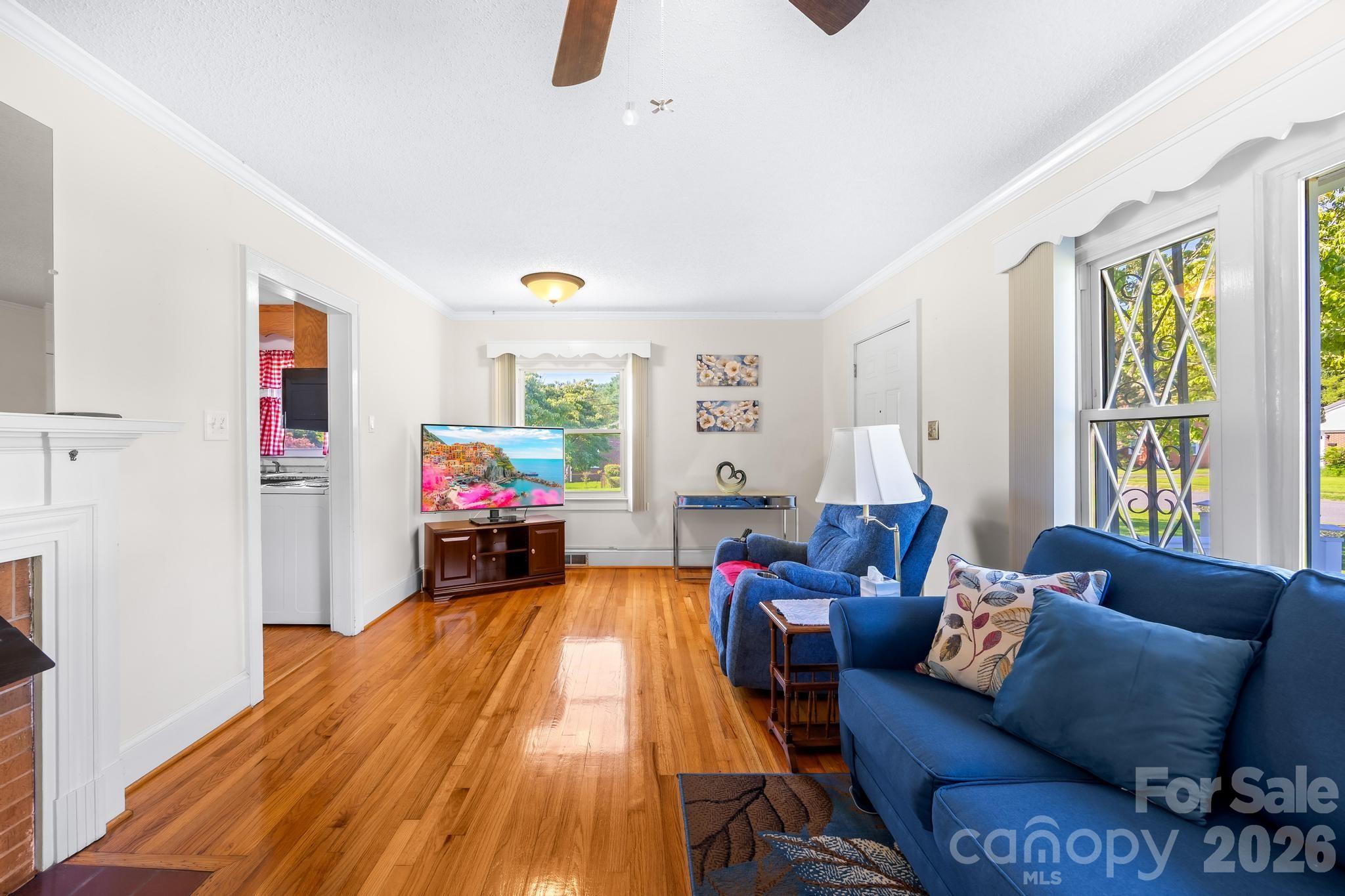 main property photo 5