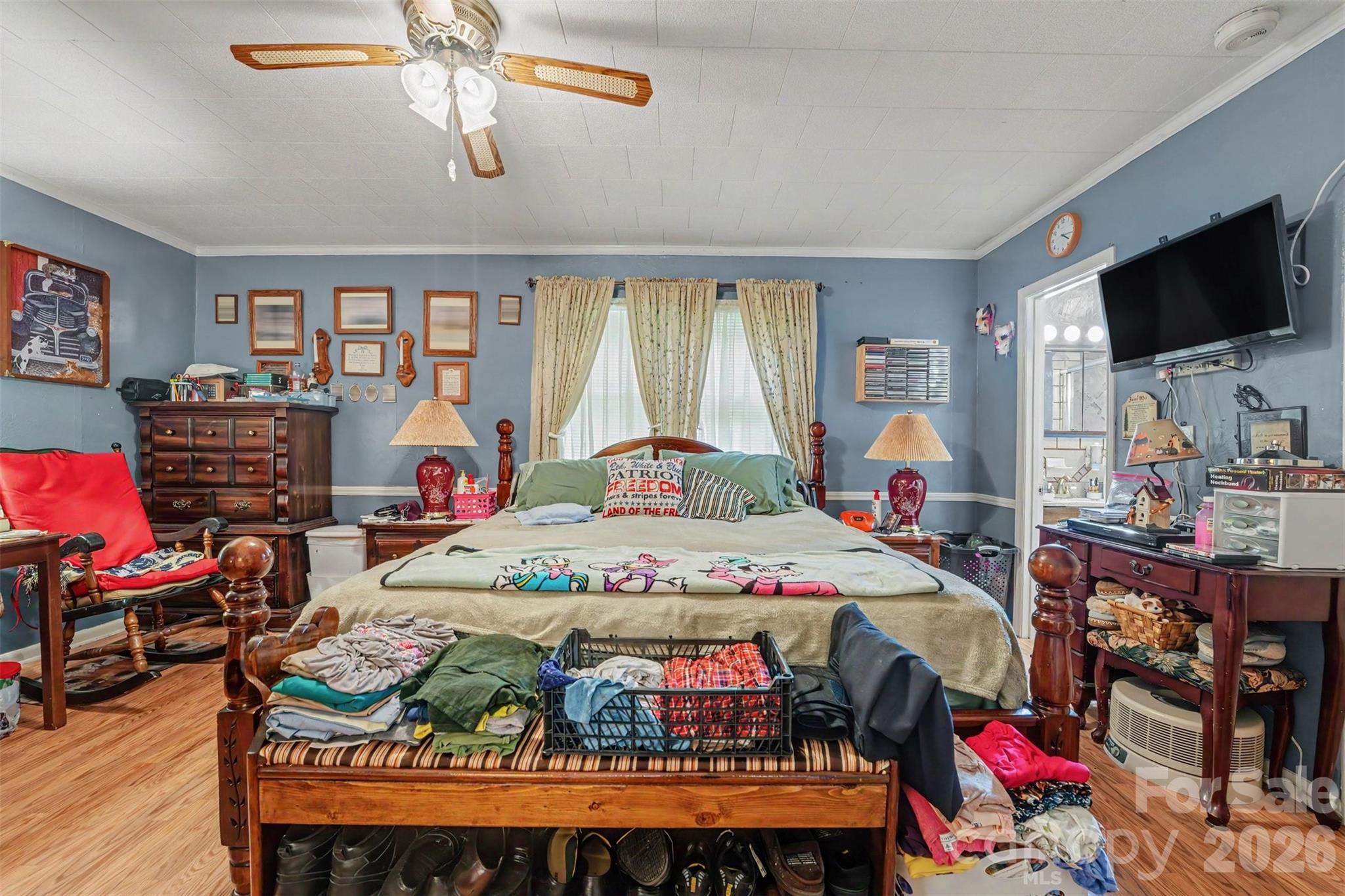 main property photo 11