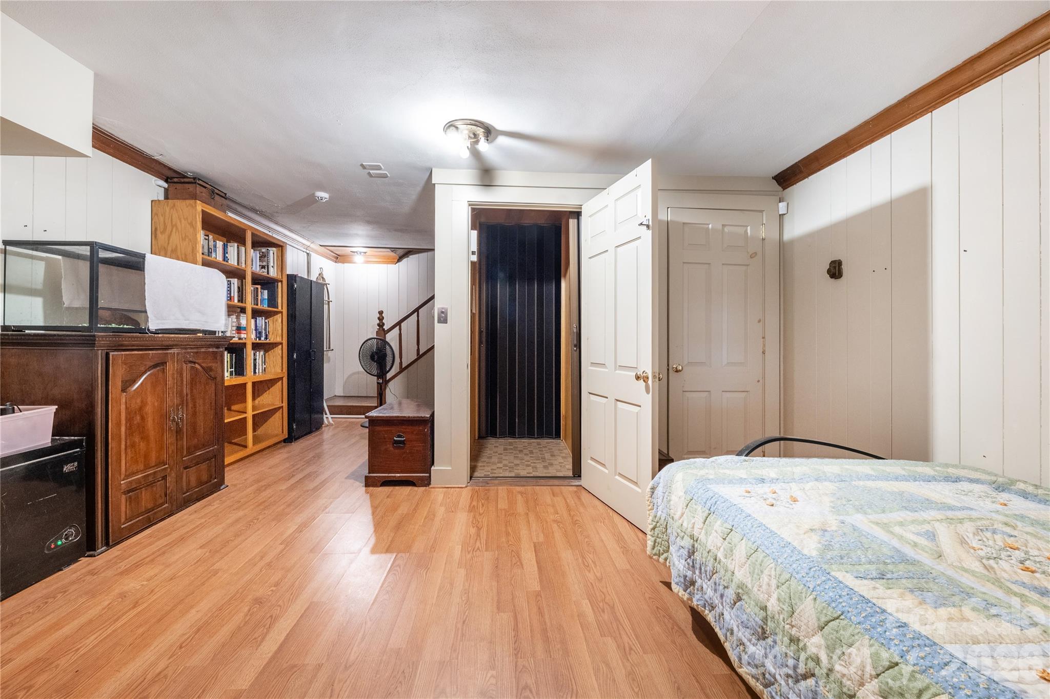 main property photo 29