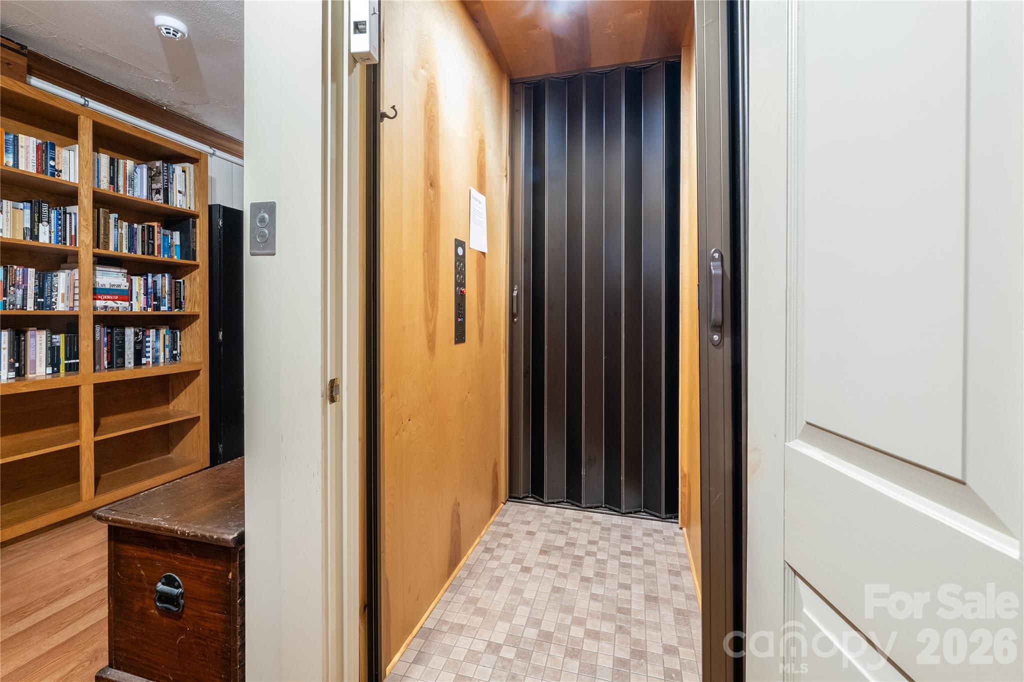main property photo 30
