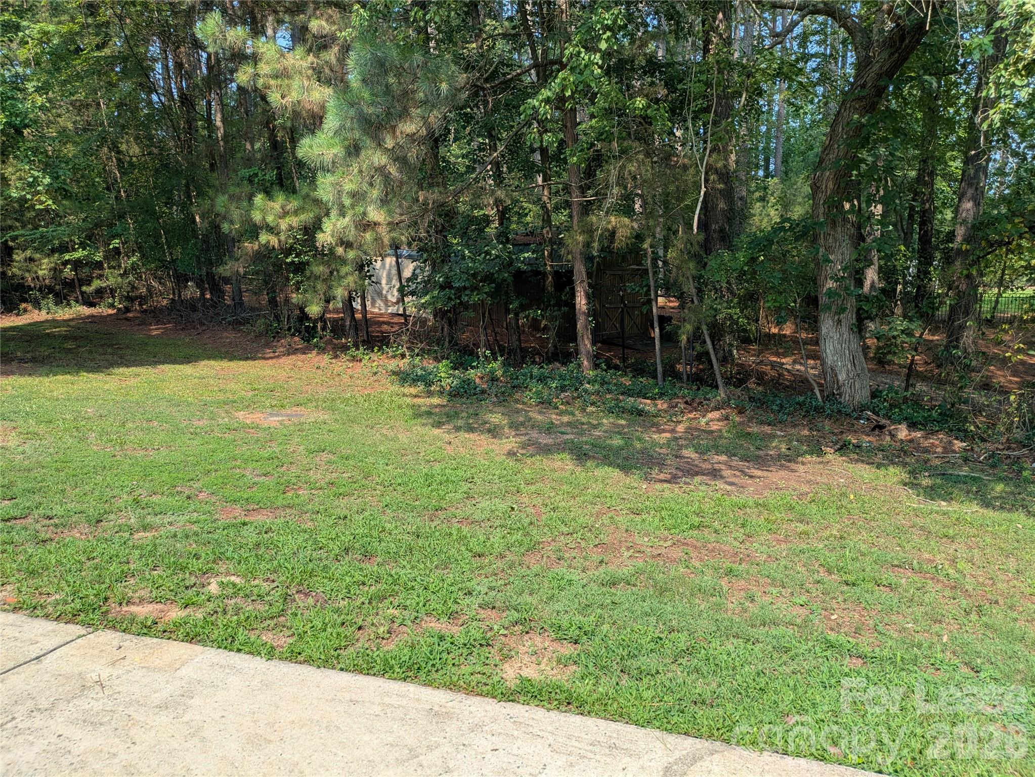 main property photo 18
