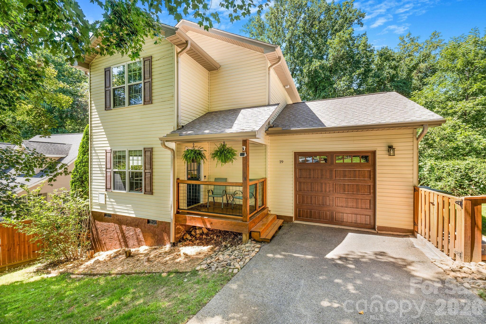 main property photo 31