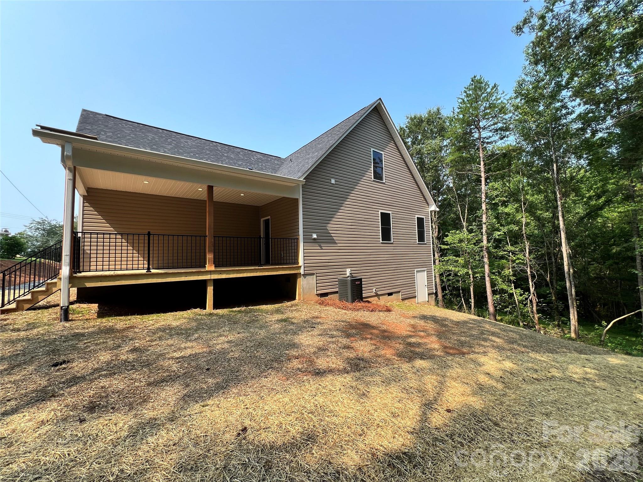 main property photo 39