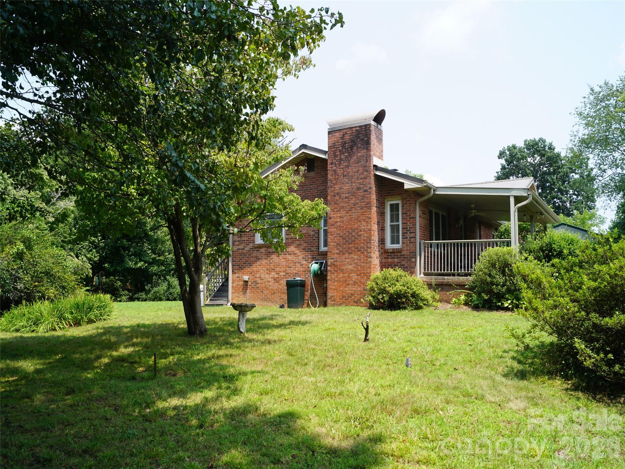 main property photo 5