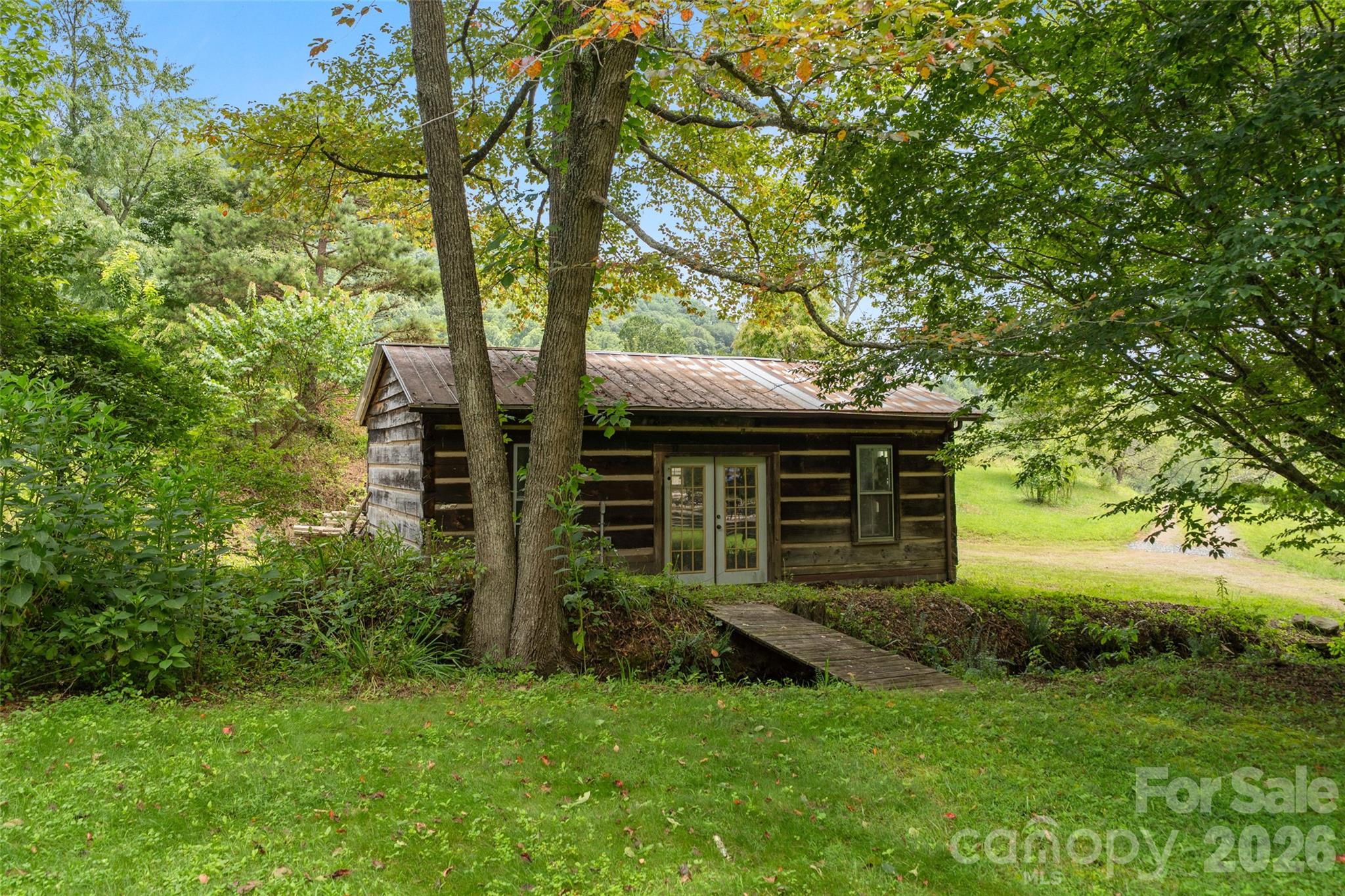 main property photo 41