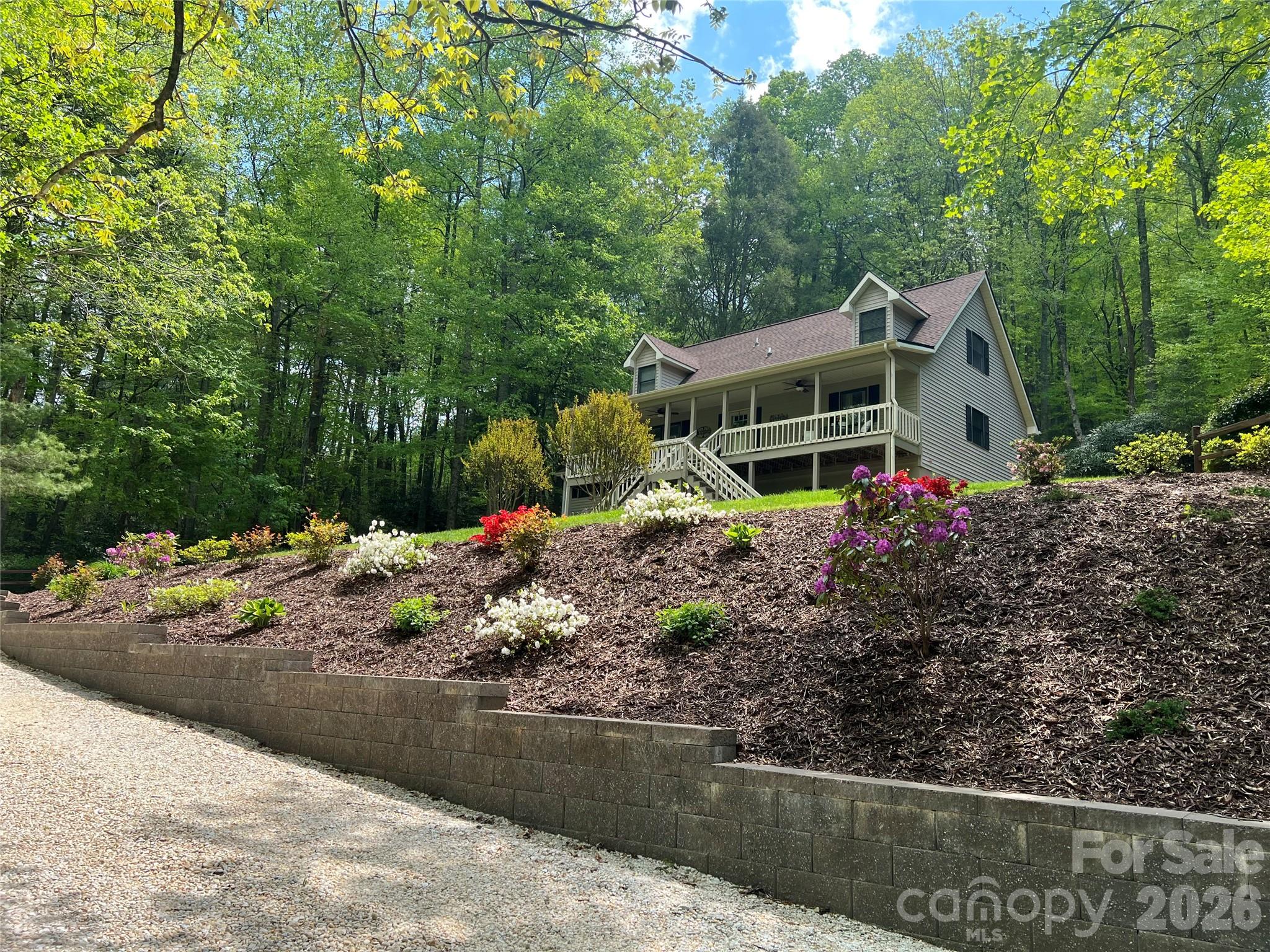 main property photo 4
