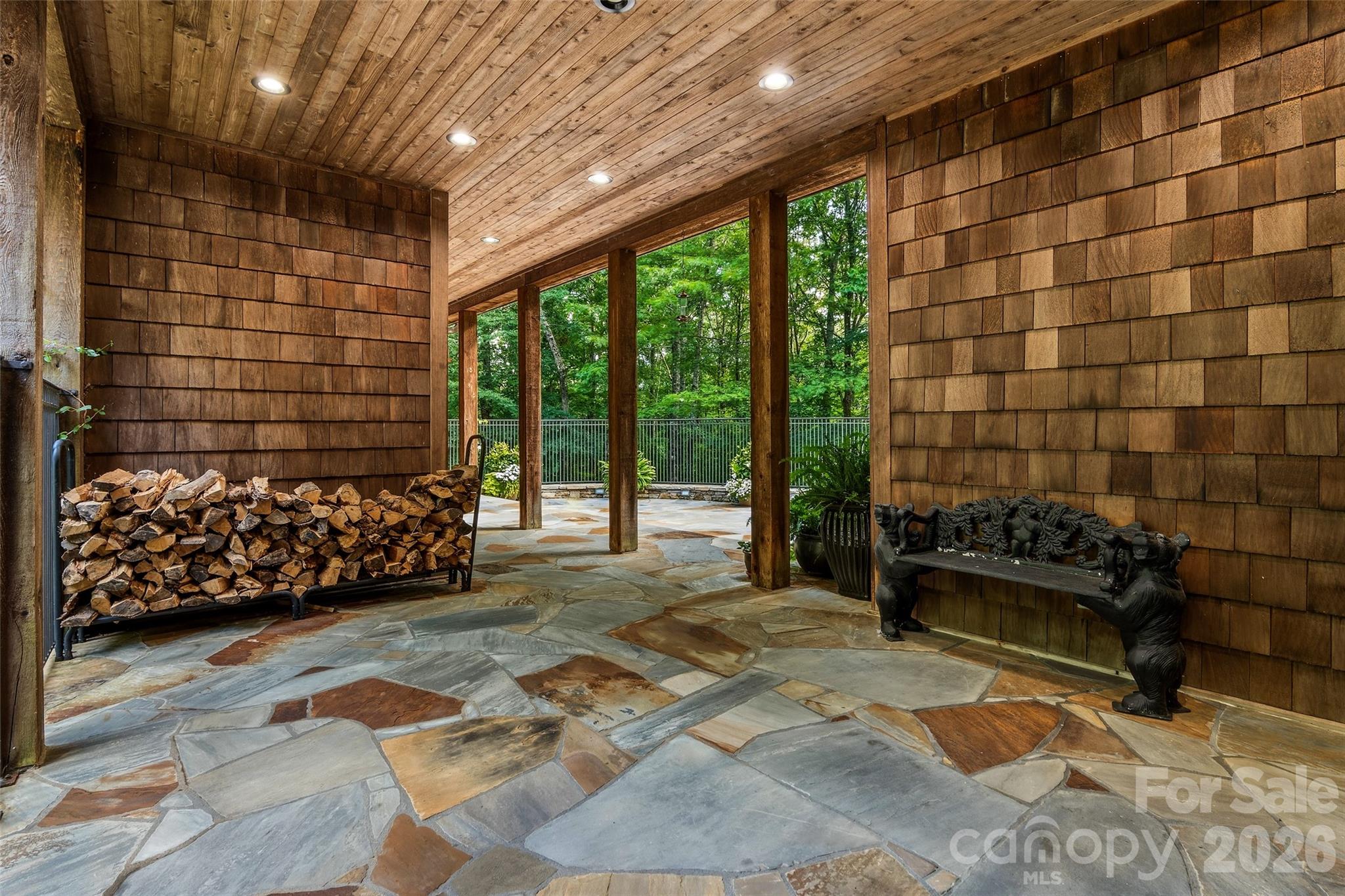 main property photo 40