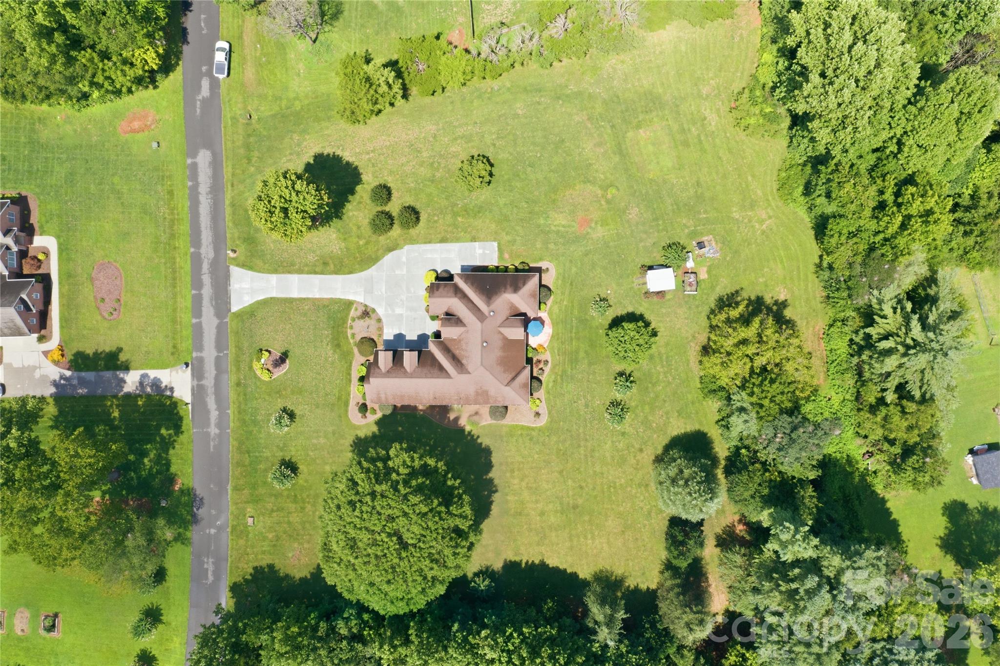 main property photo 32