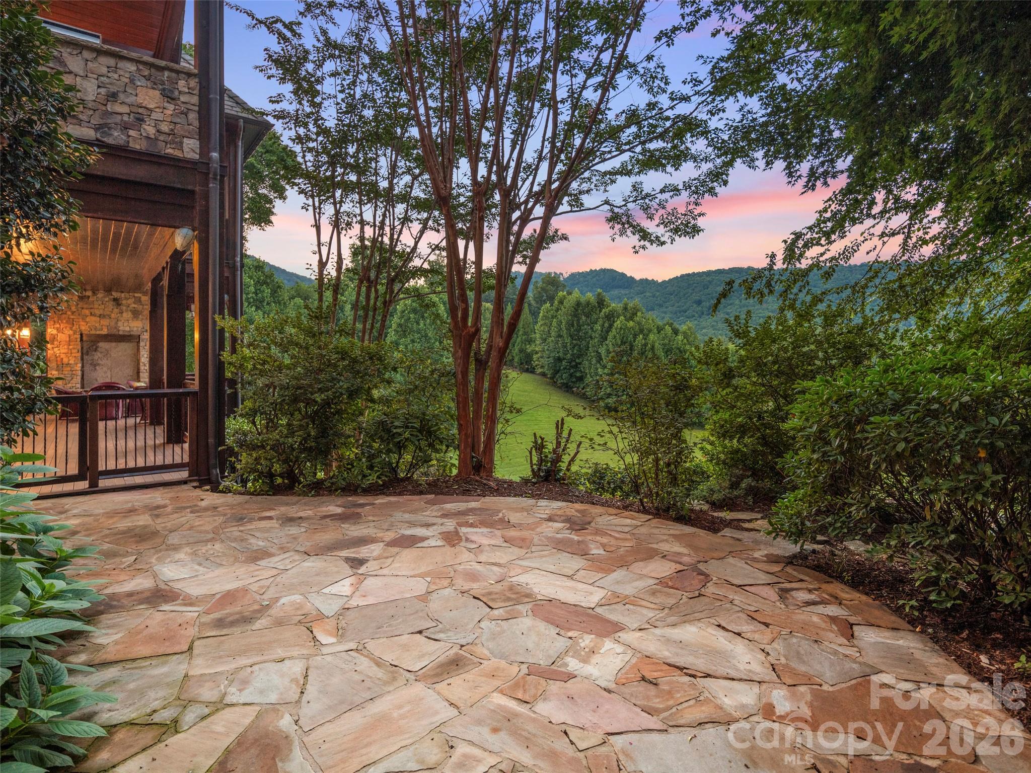 main property photo 33