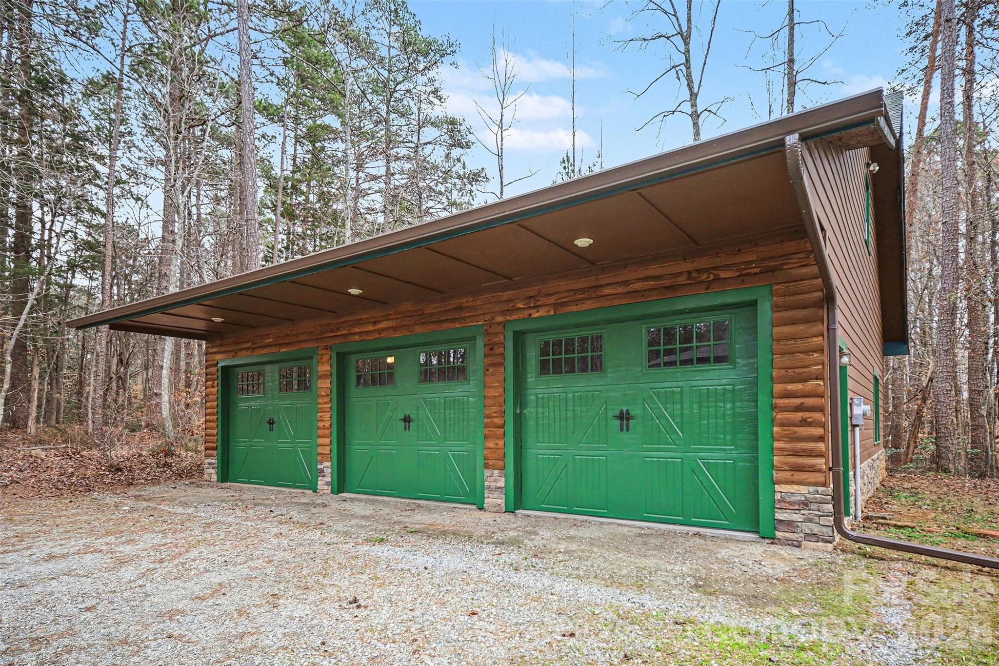 main property photo 44