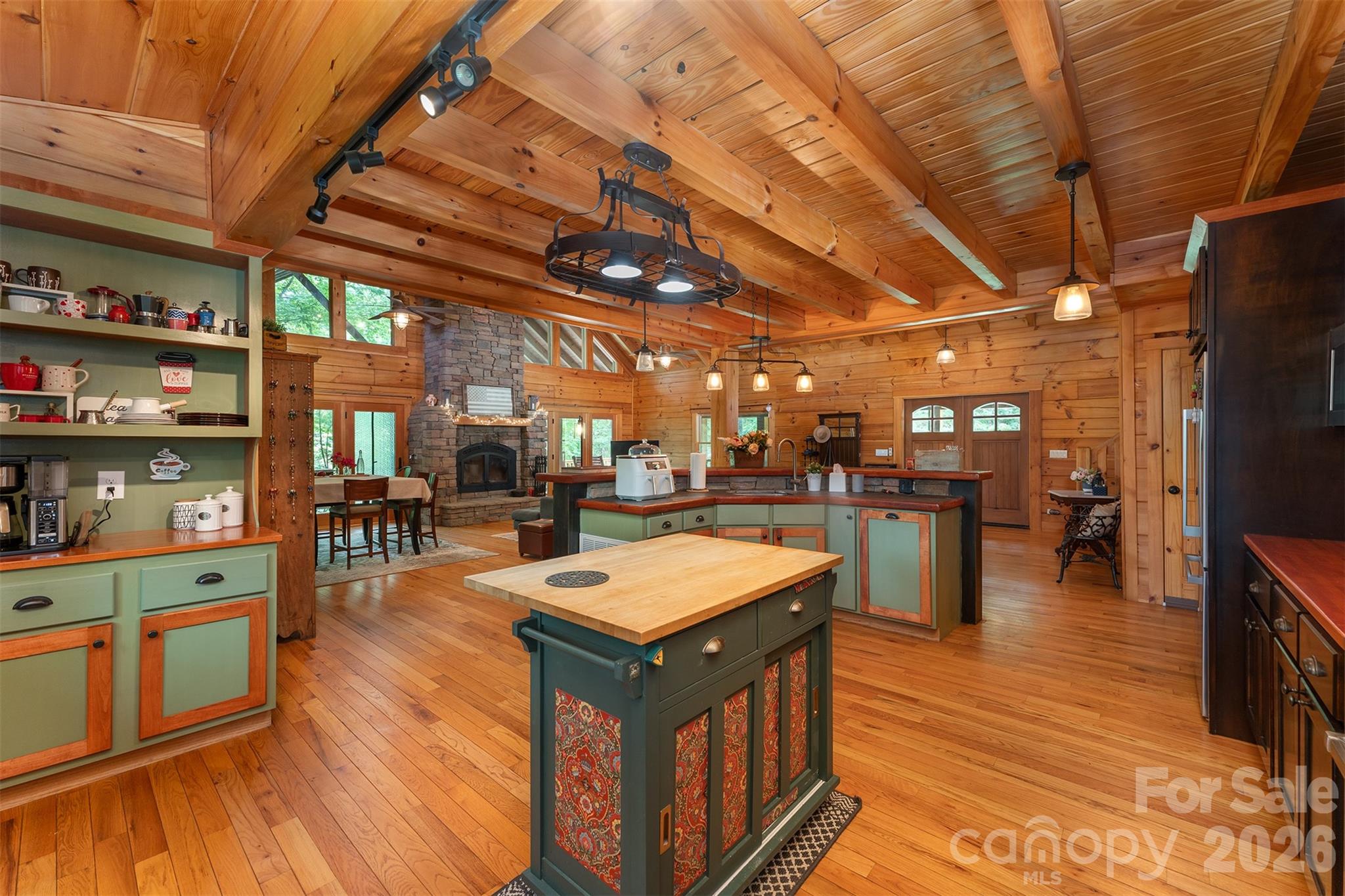 main property photo 14