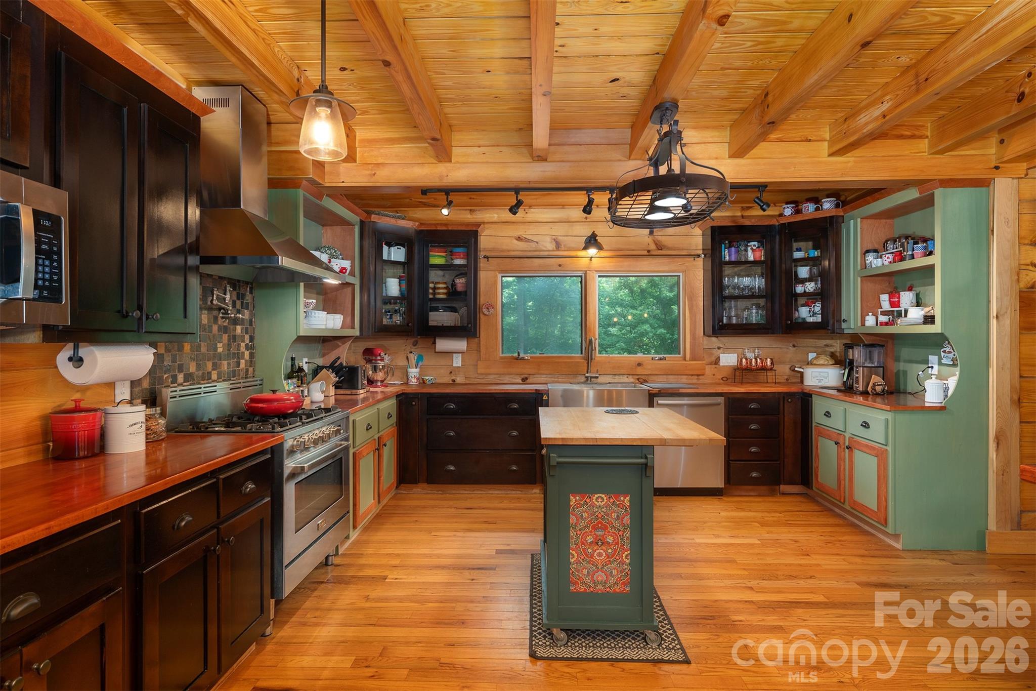 main property photo 15