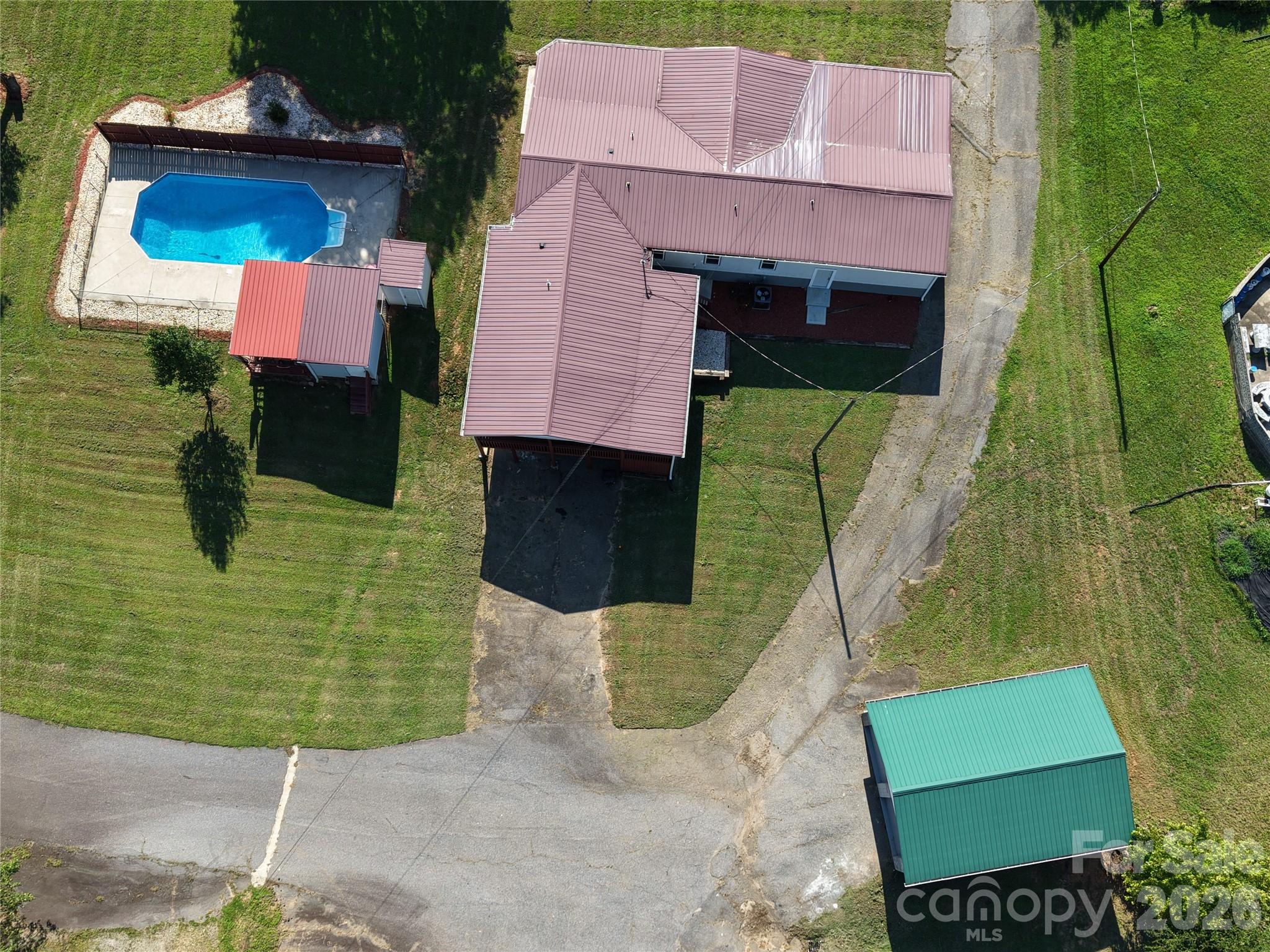 main property photo 5