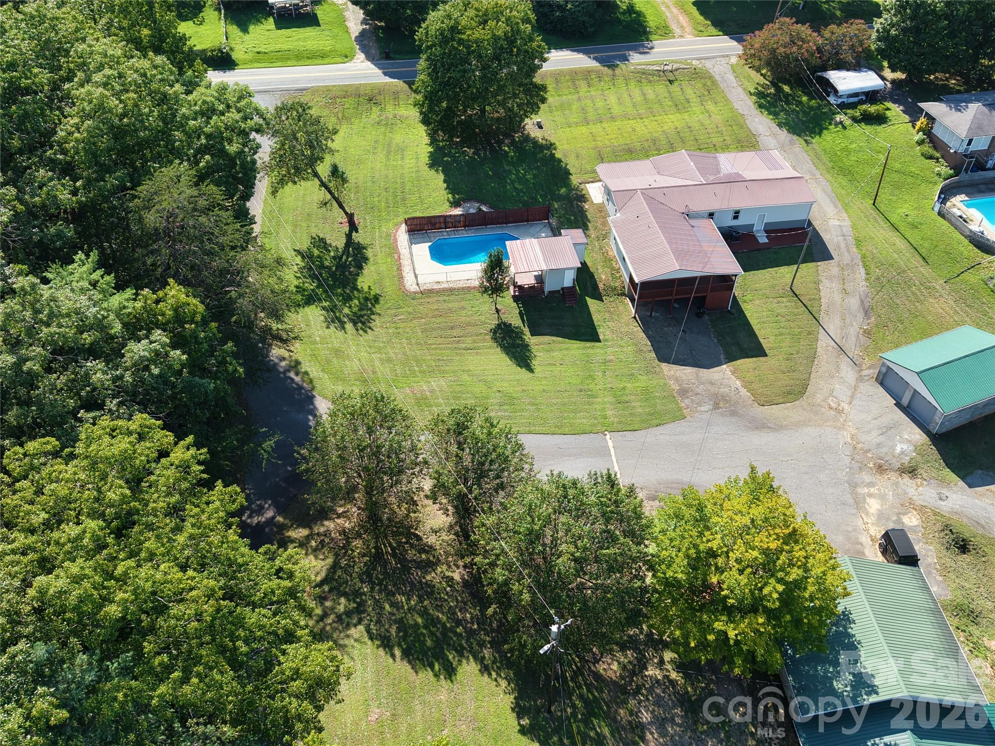 main property photo 7