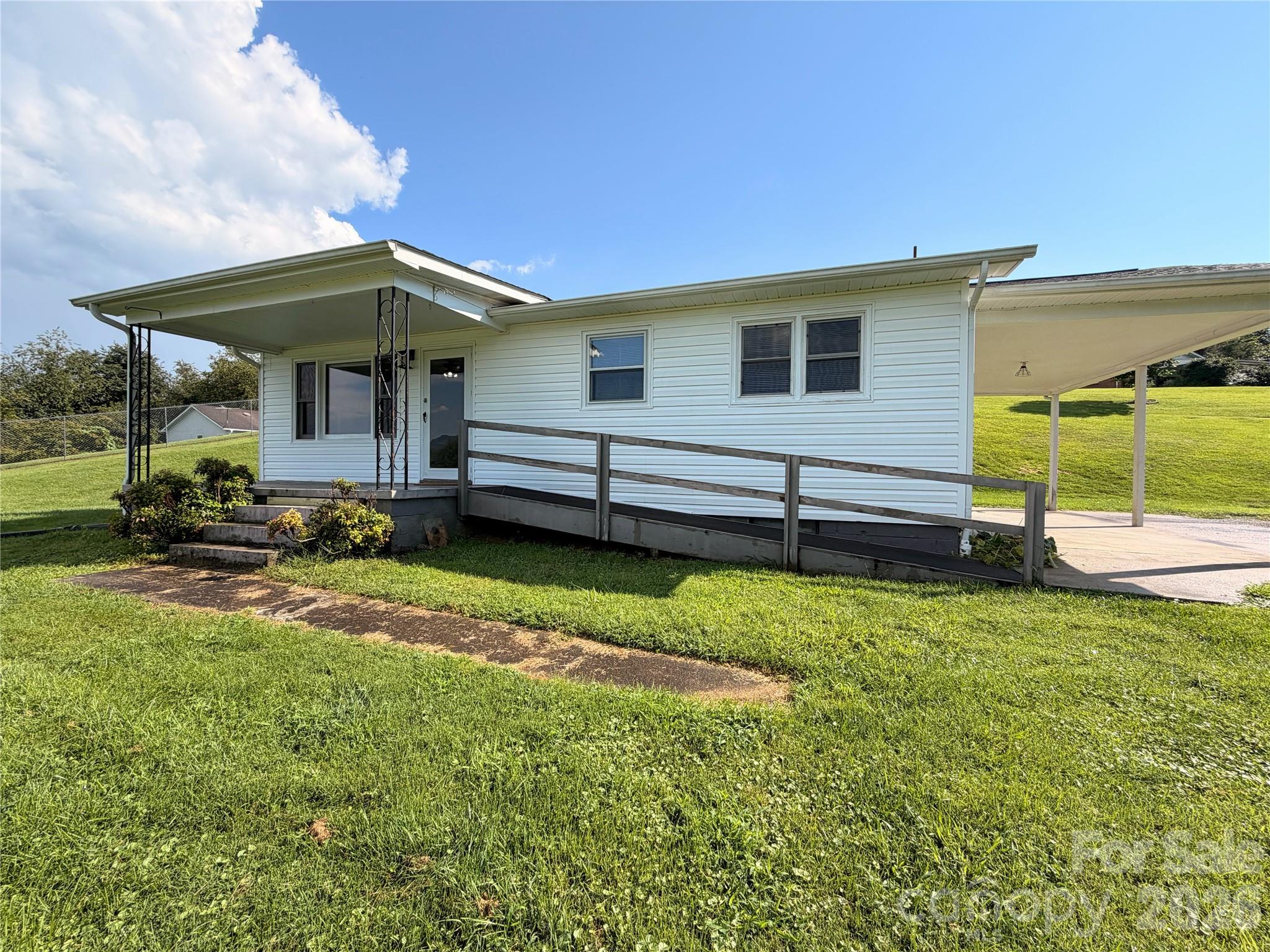 main property photo 3
