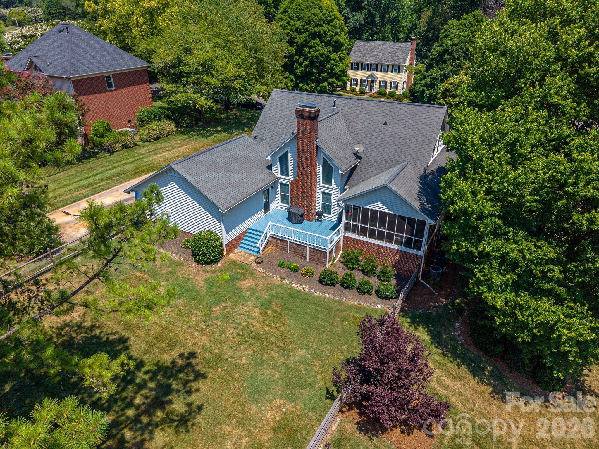 main property photo 3