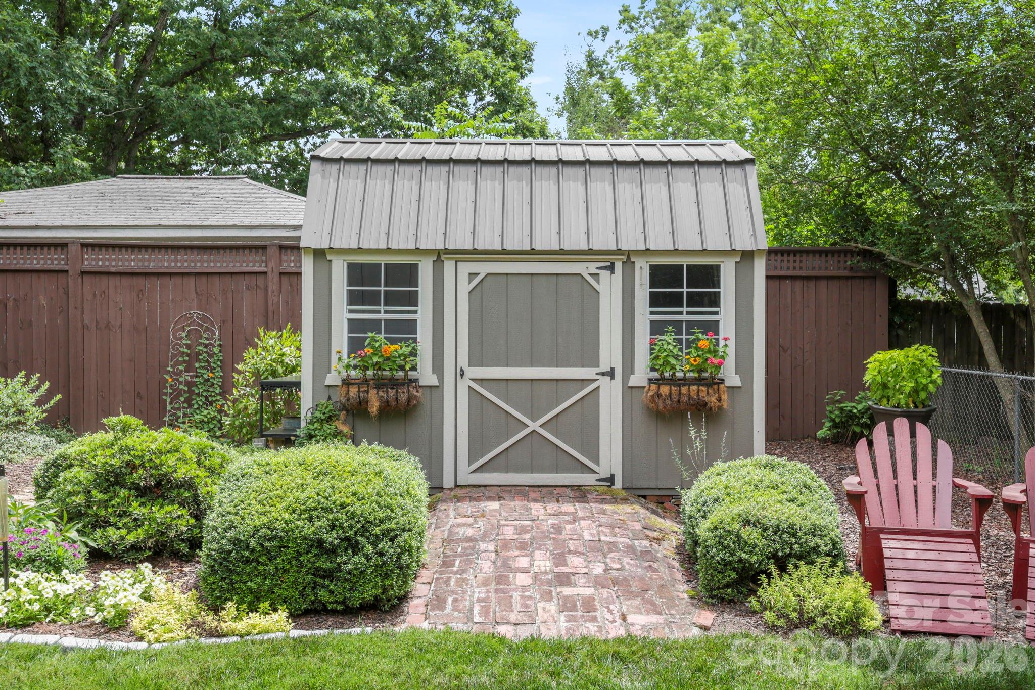 main property photo 31