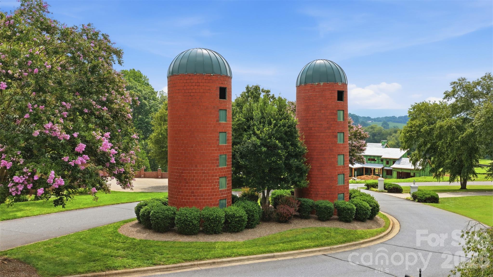 main property photo 27