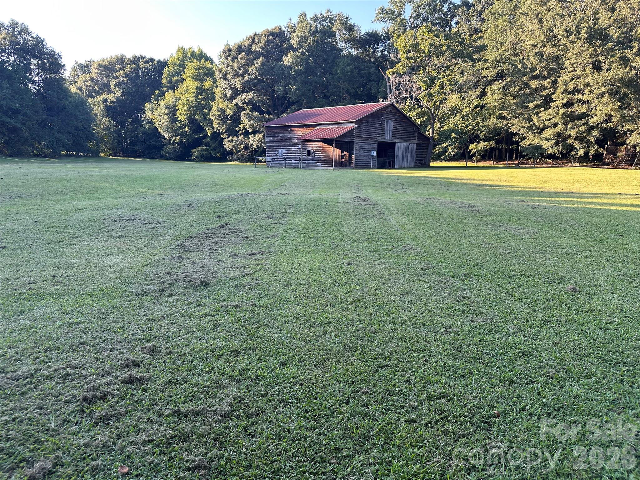 main property photo 41