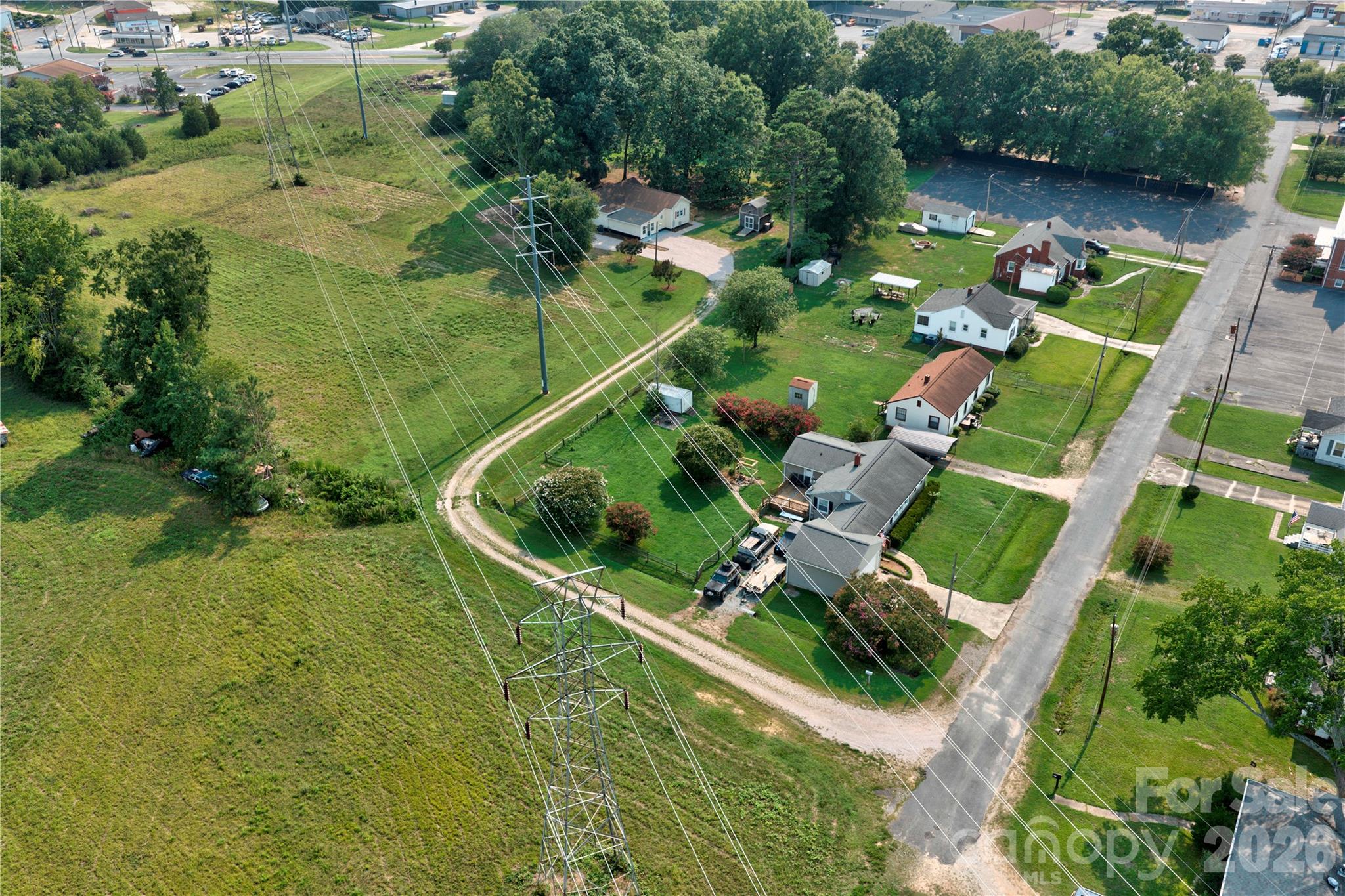 main property photo 38