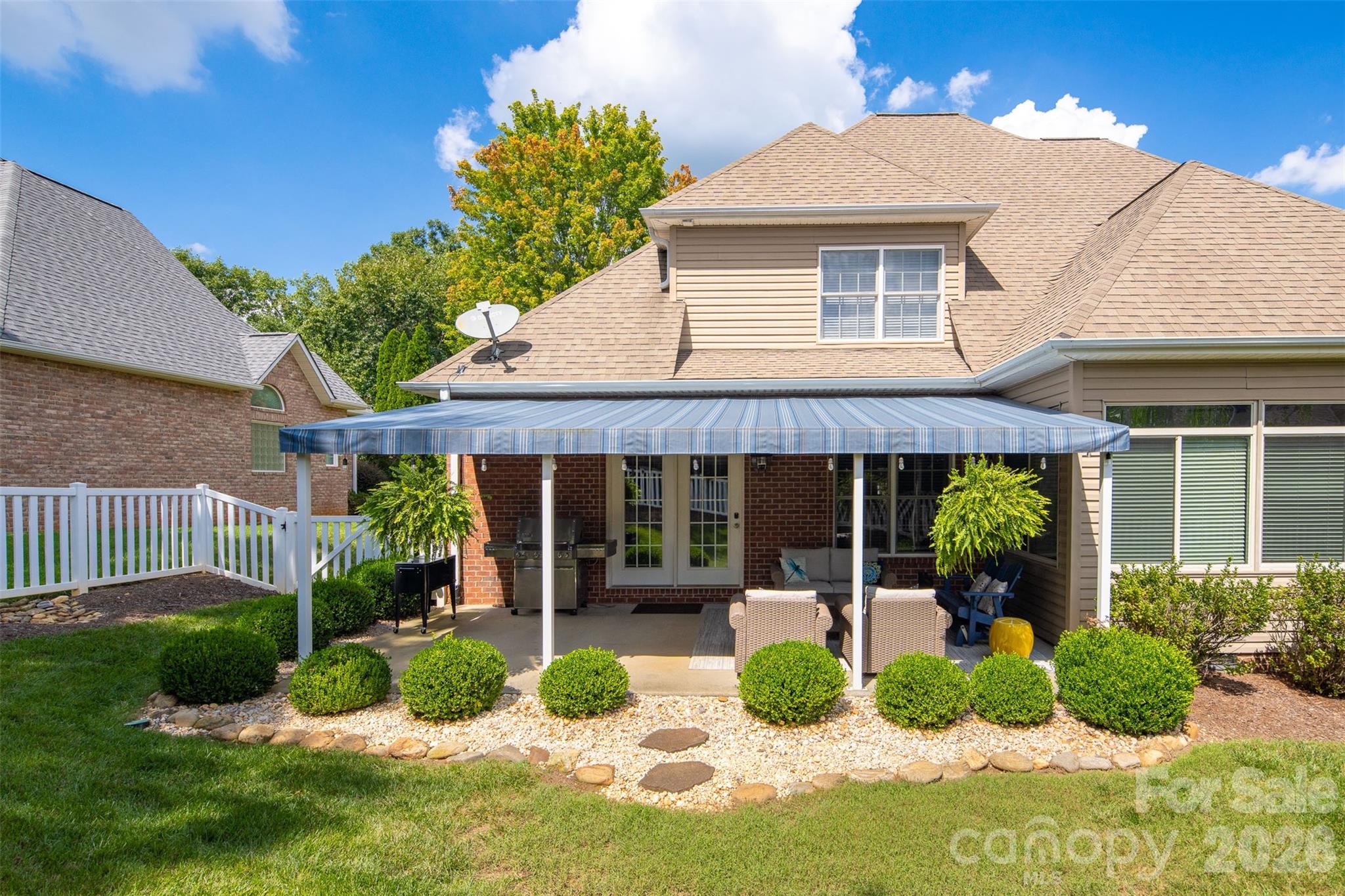main property photo 40
