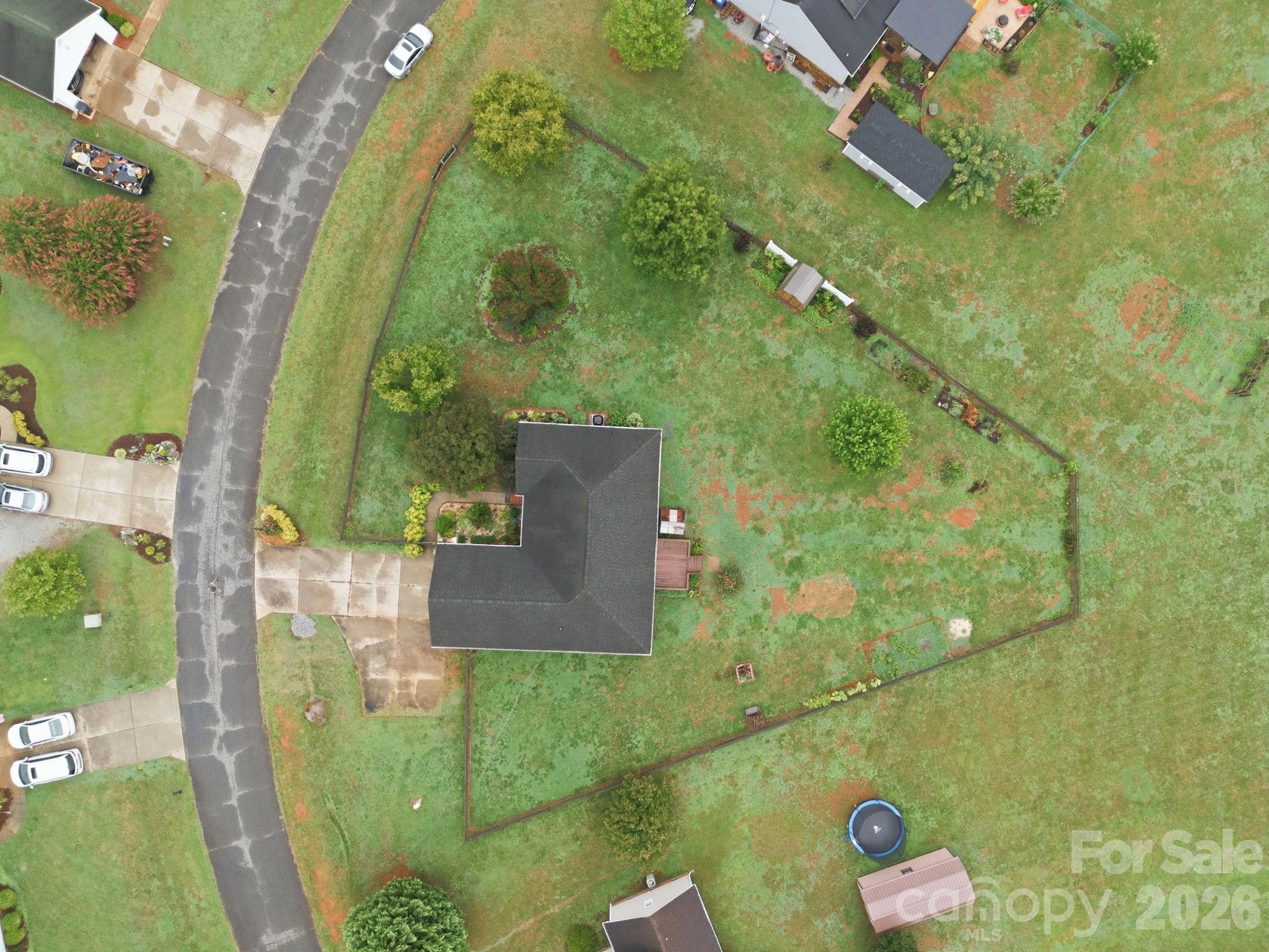 main property photo 30