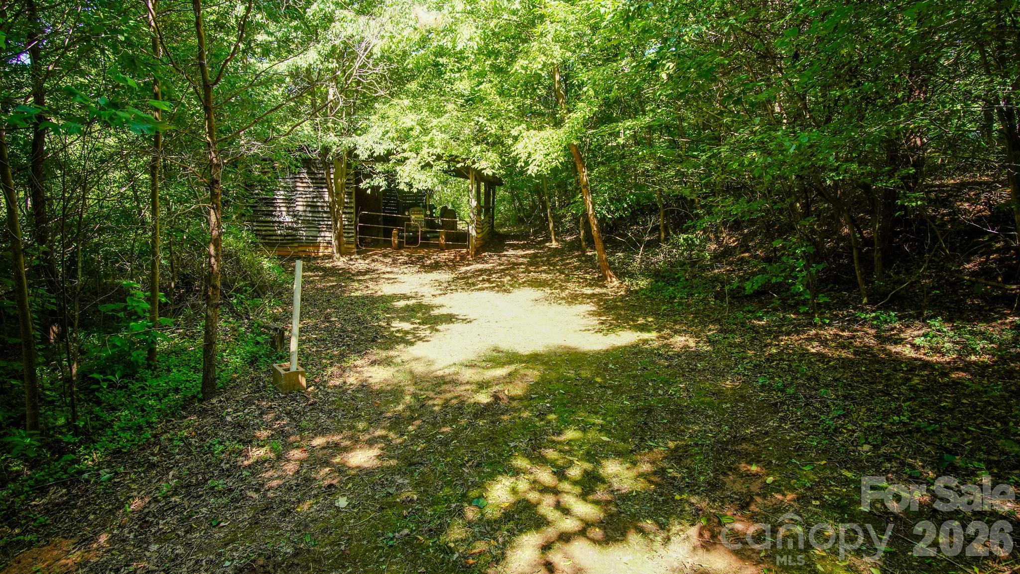 main property photo 13