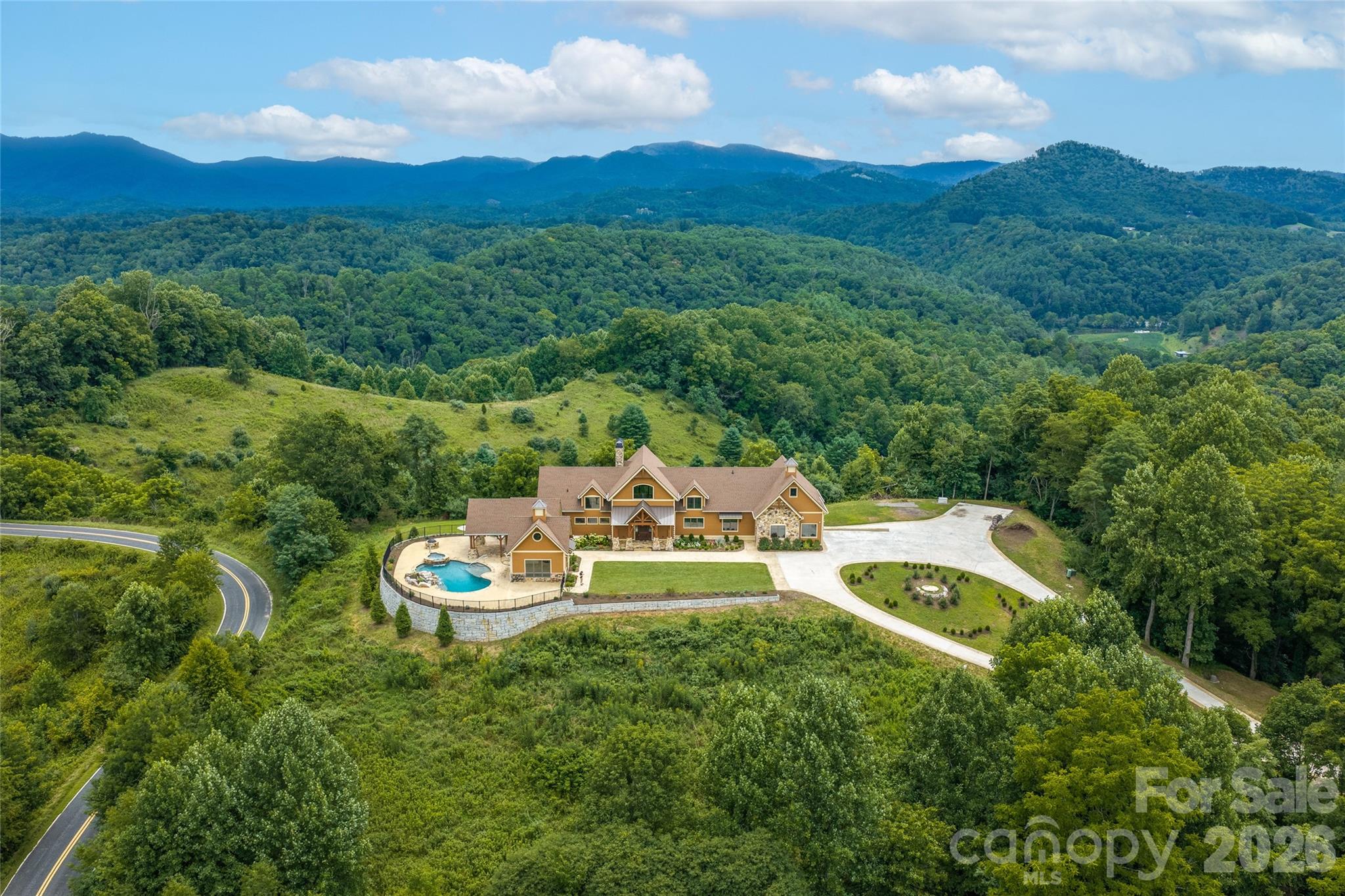 main property photo 3
