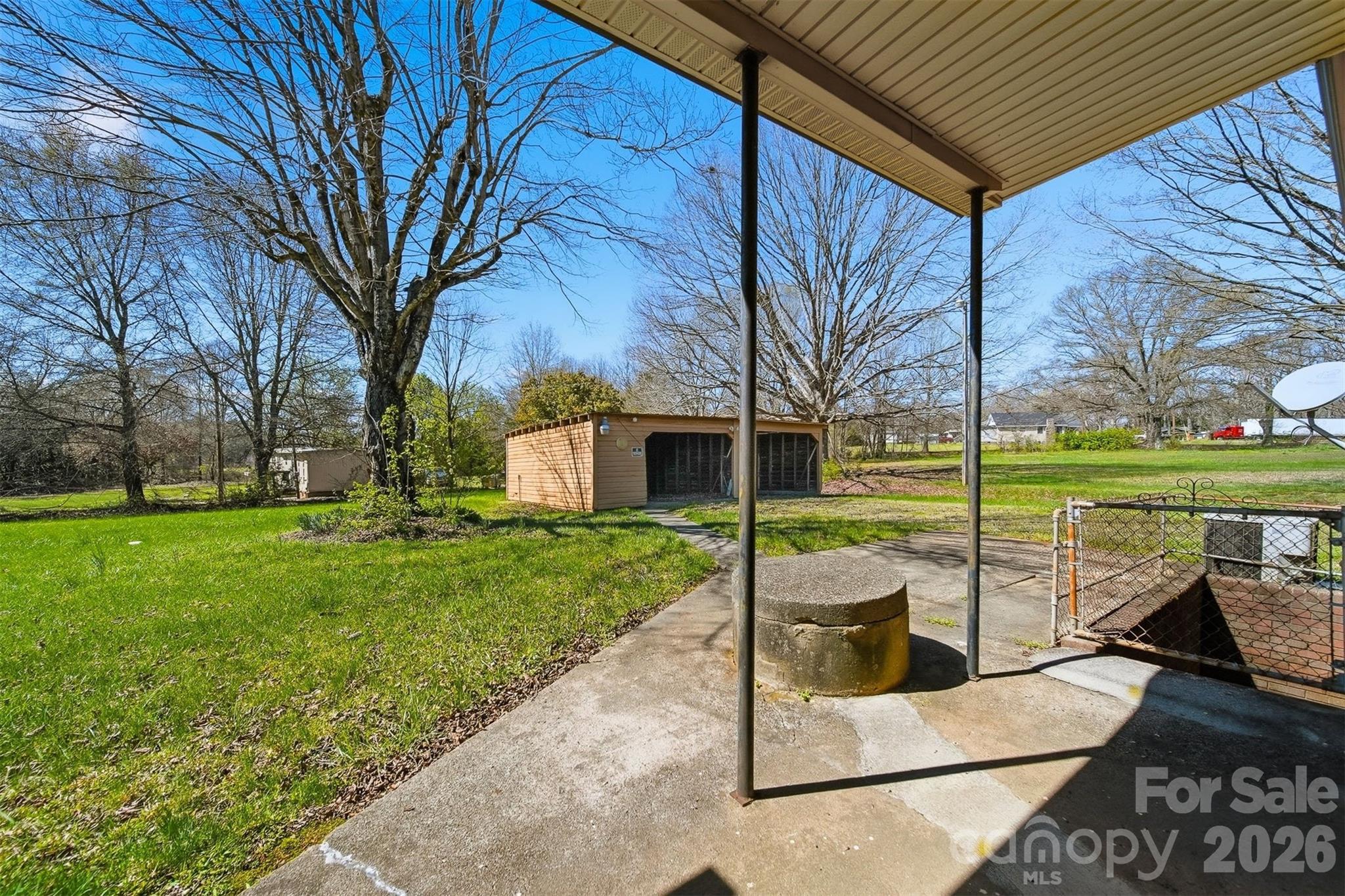 main property photo 32