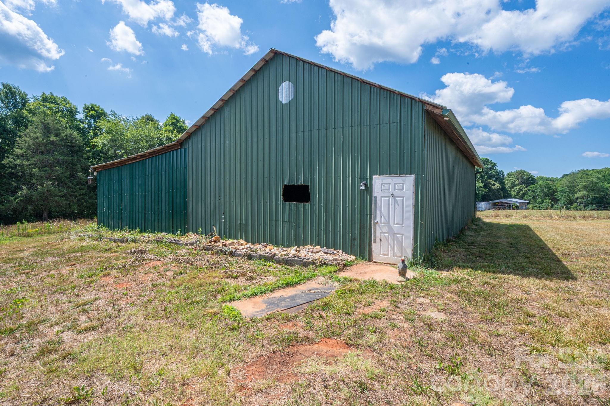 main property photo 26